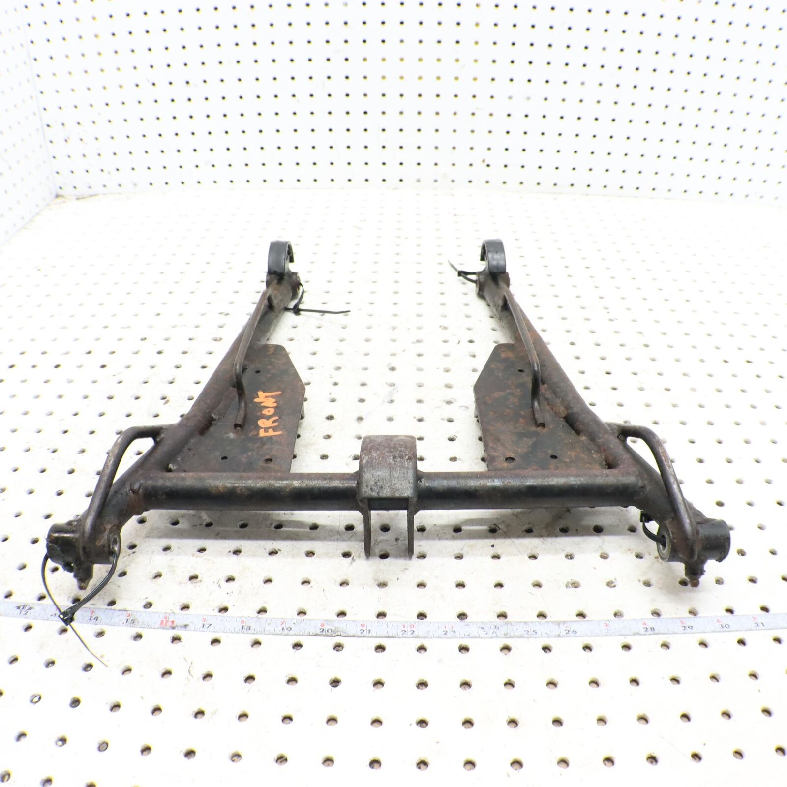 2002 ARCTIC CAT ZR 600 REAR BACK SUSPENSION FRONT TORQUE PIVOT ARM 0704-623