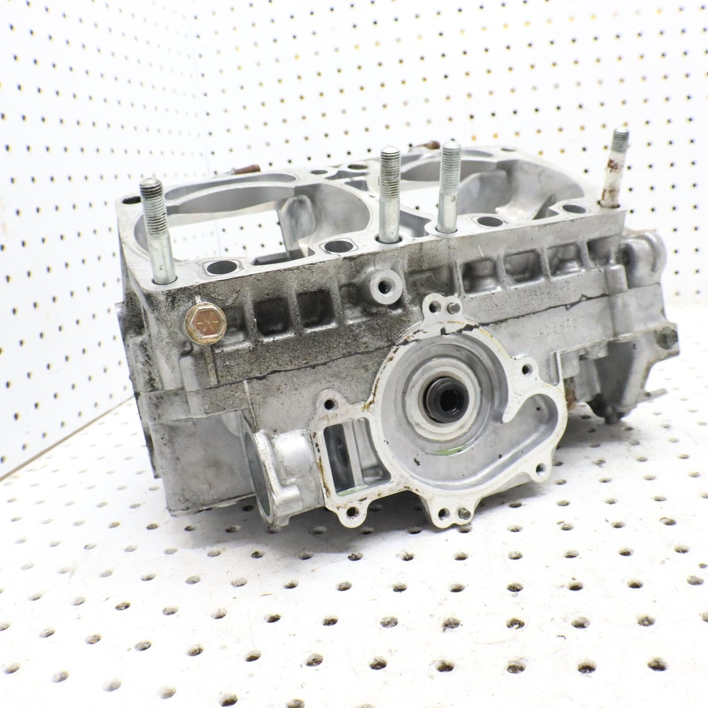 2005 ARCTIC CAT SABERCAT 600 ENGINE MOTOR CASE CASES 3007-618 3007-696