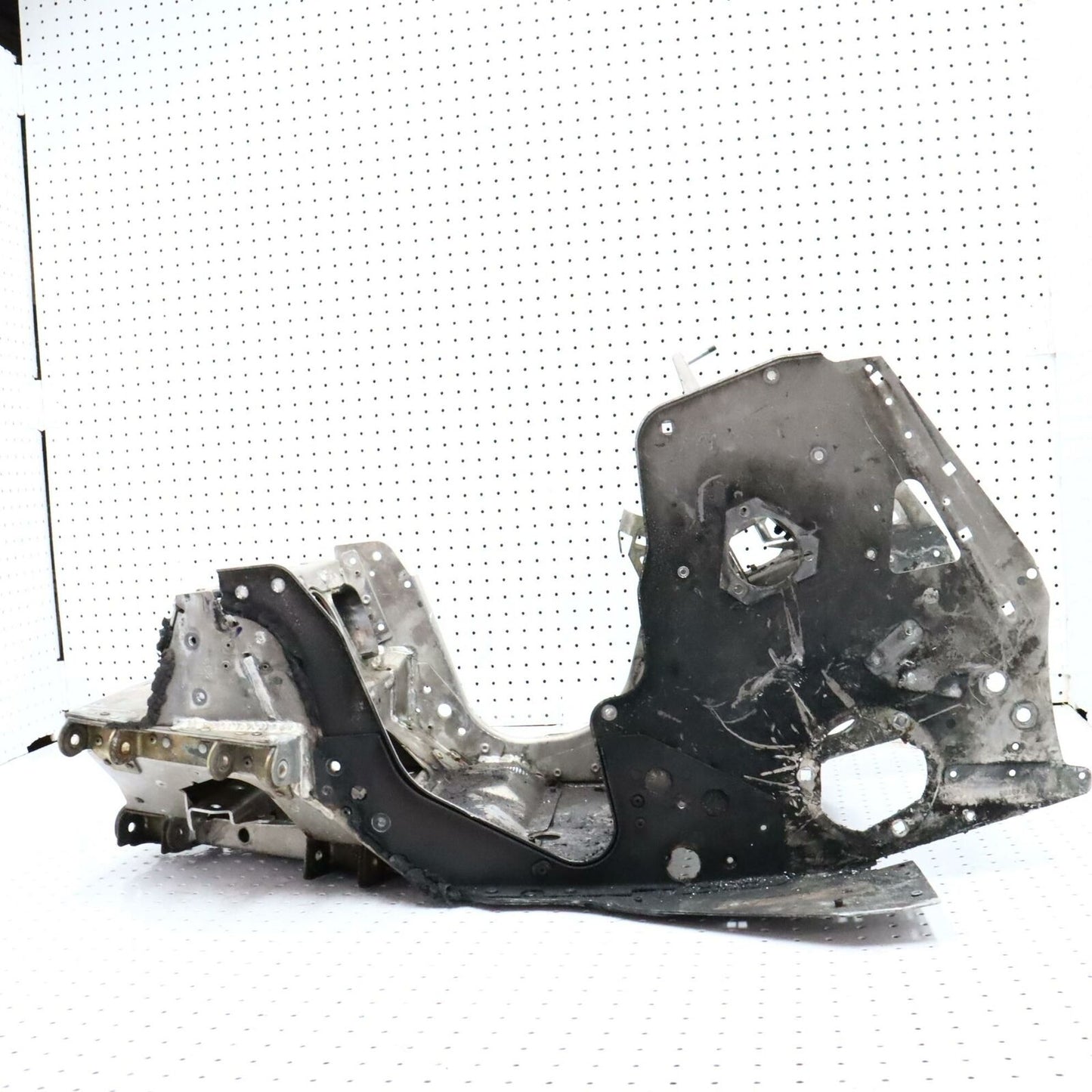 2006 POLARIS CLASSIC 700 FRONT BULKHEAD CHASSIS FRAME SUPPORT 1015032-309