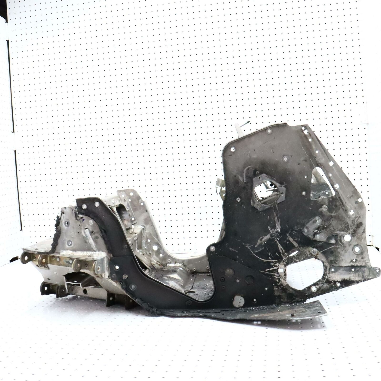 2006 POLARIS CLASSIC 700 FRONT BULKHEAD CHASSIS FRAME SUPPORT 1015032-309