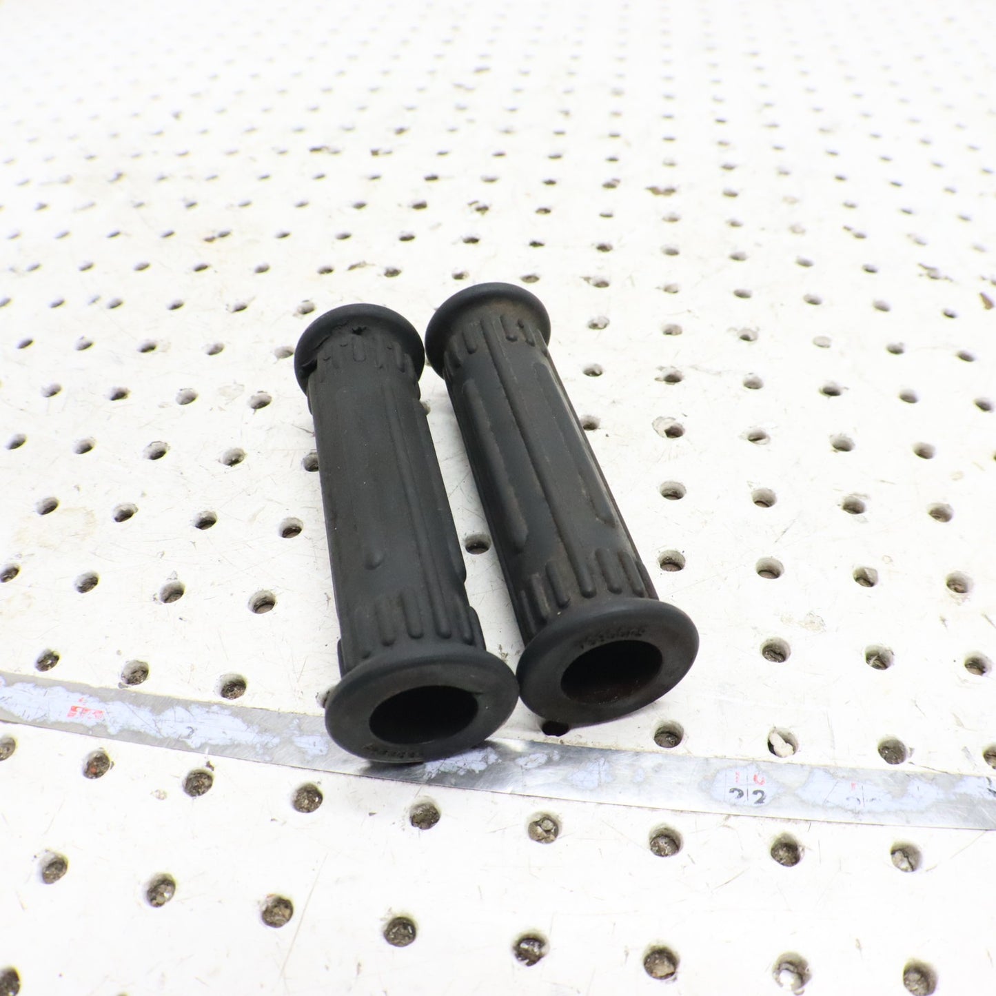 2003 Polaris Sportsman 600 Handlebar Grips 5433834-070