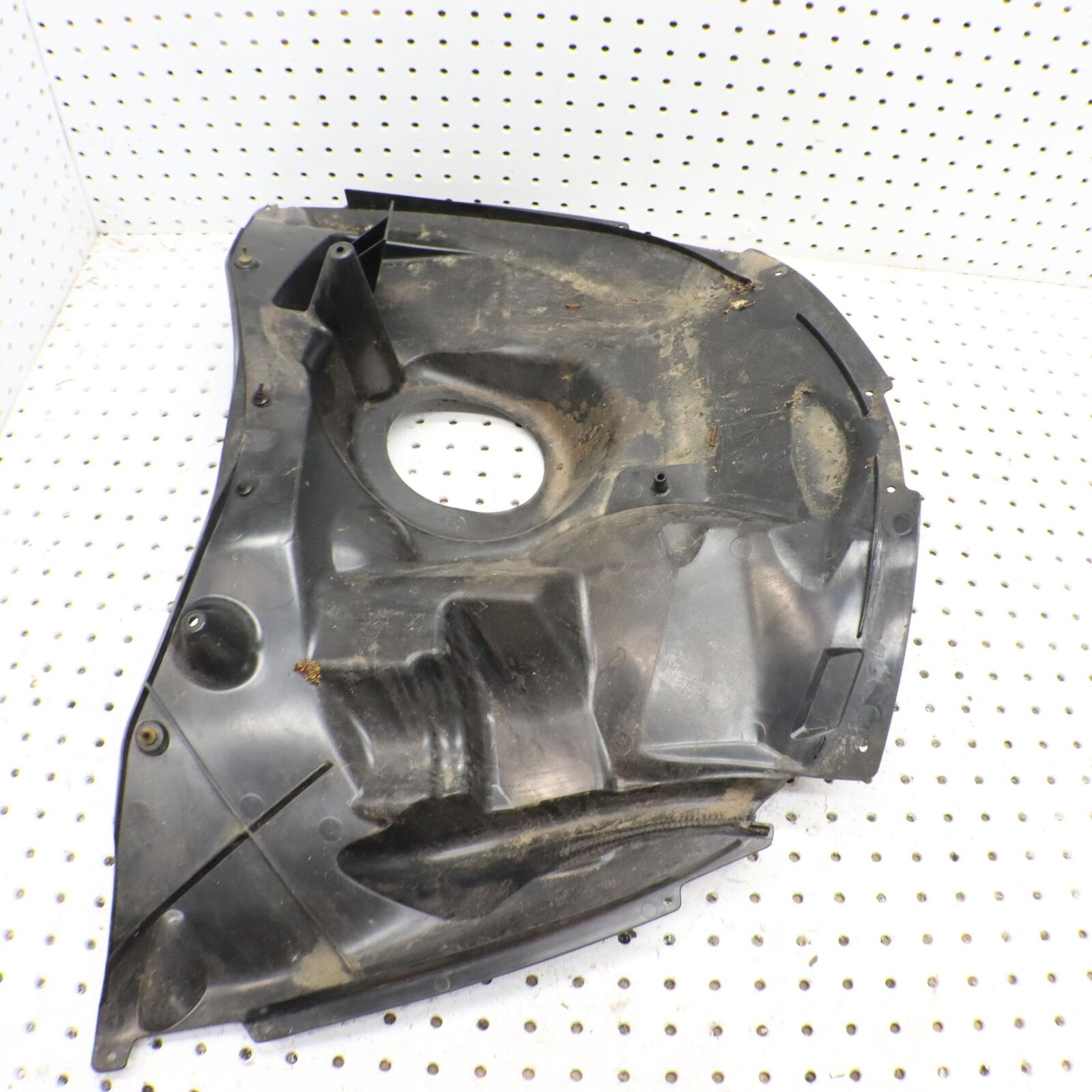 2006 POLARIS FUSION 600 HEAD LIGHT ACCESS COVER HOOD PLENUM 2633251