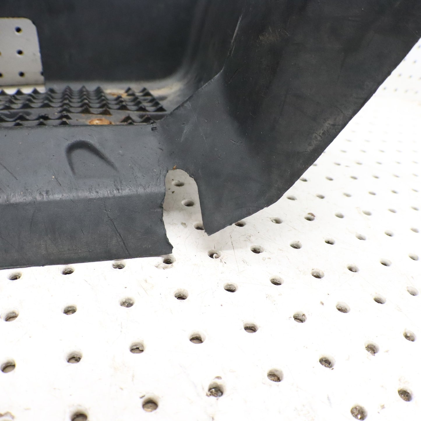 2012 Polaris Sportsman 500 Right Footwell Step Stand Footrest 5436932-070