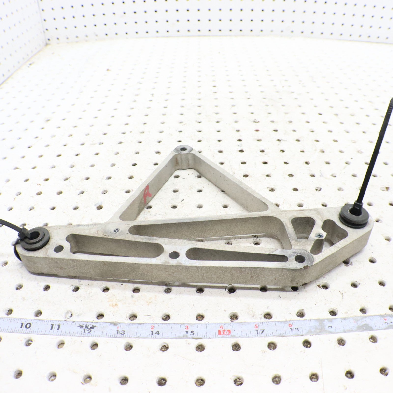 2016 Polaris Rush 800 Side Crank Right Suspension Arm Bracket 5138644 ; 5140959