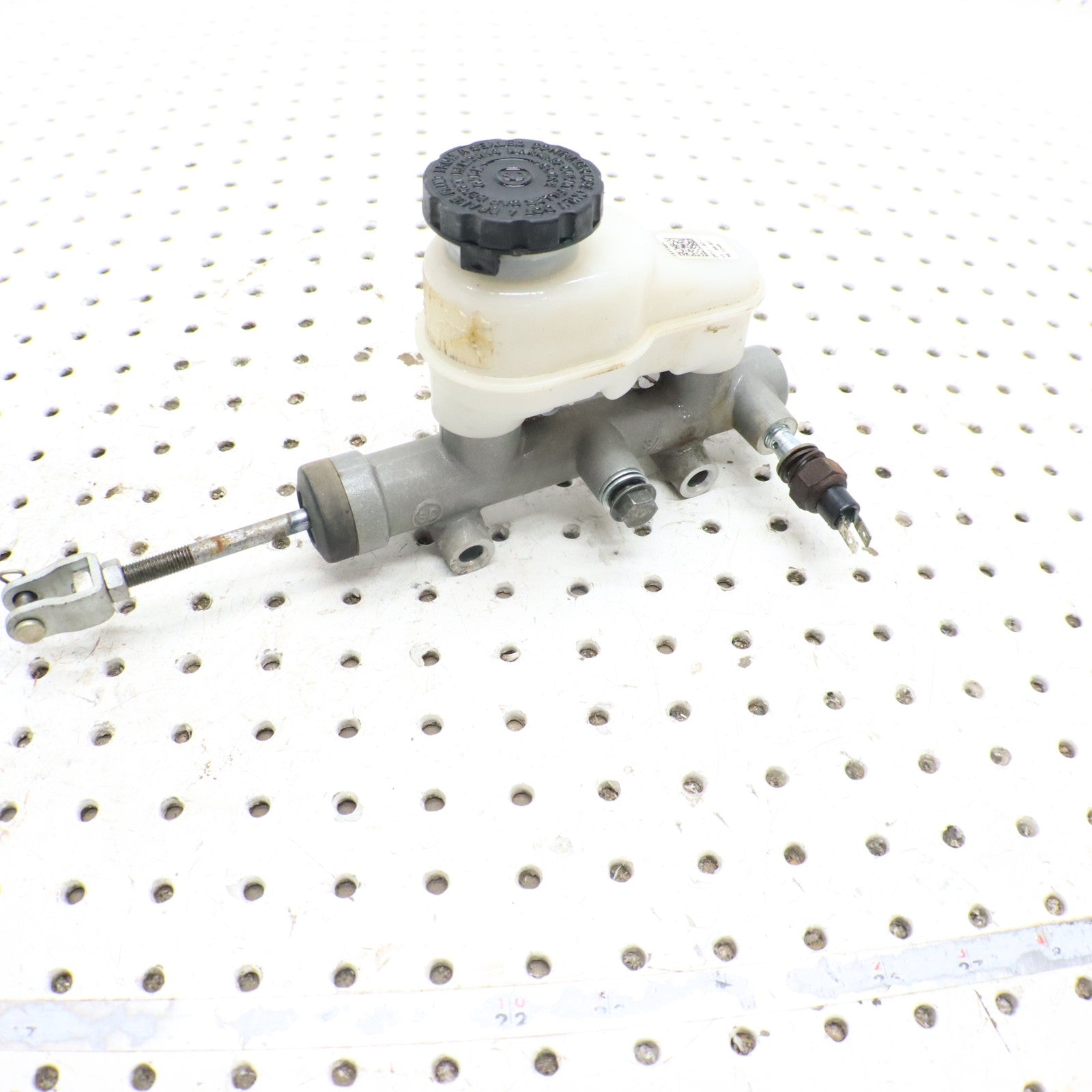 2013 Polaris Ranger 800 Brake Master Cylinder 1911515 1912463