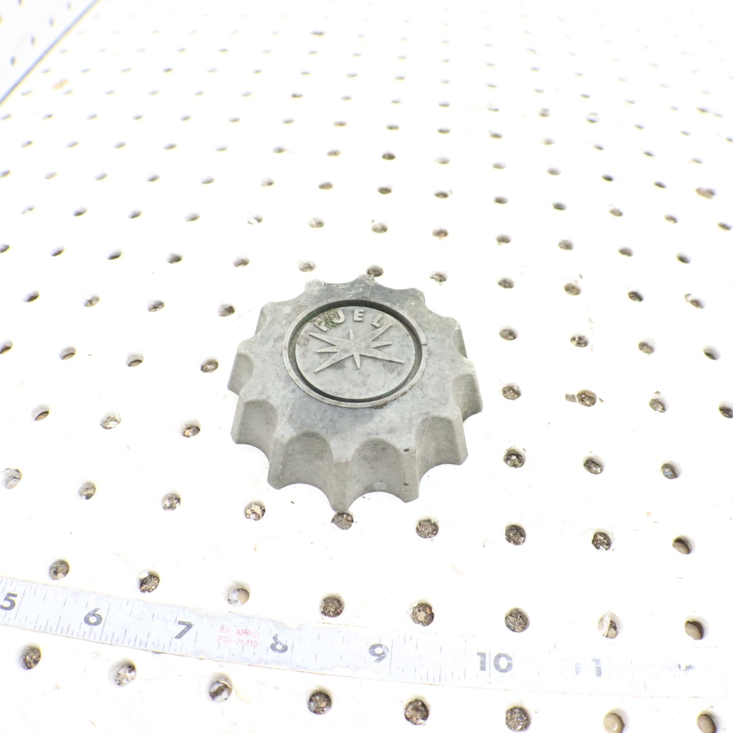1995 Polaris Xplorer 400 Gas Tank Cap Cover Lid 5430725