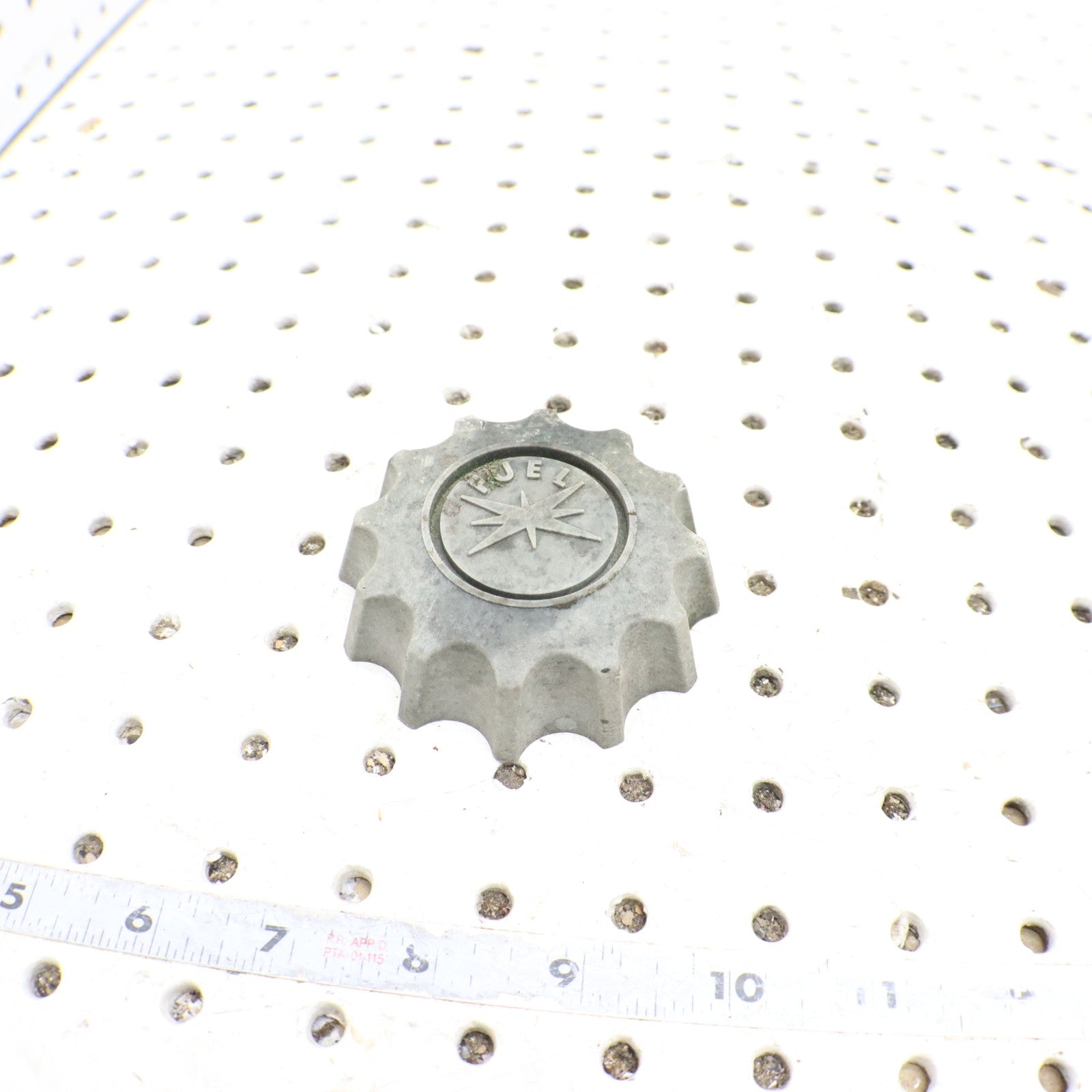 1995 Polaris Xplorer 400 Gas Tank Cap Cover Lid 5430725