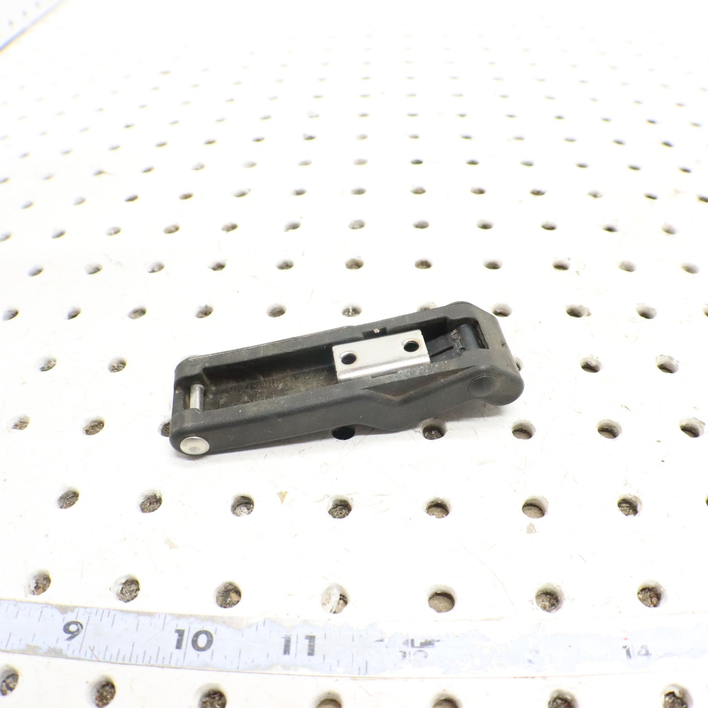 2024 Polaris Sportsman 570 Efi Eps LATCH RUBBER, LOWER, HD 7083060