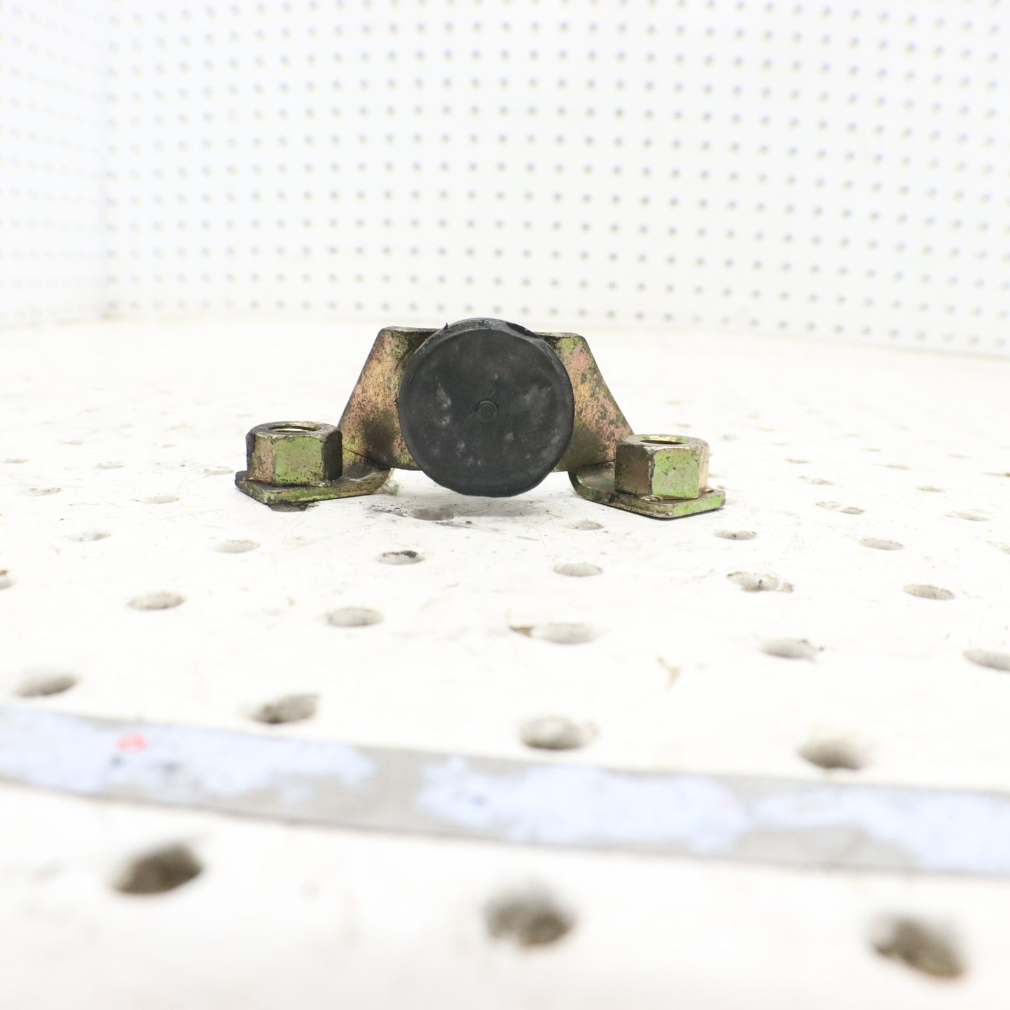 2007 Polaris Iq 600 Motor Engine Mount TORQUE ARM 1015728; 3021354 