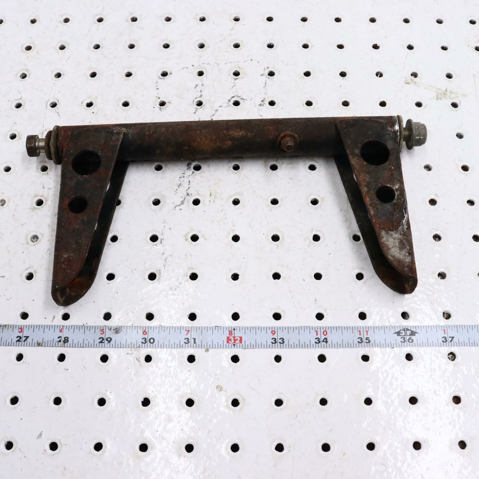 2007 POLARIS IQ 600 REAR SUSPENSION REAR PIVOT BRACKET 1541928-067