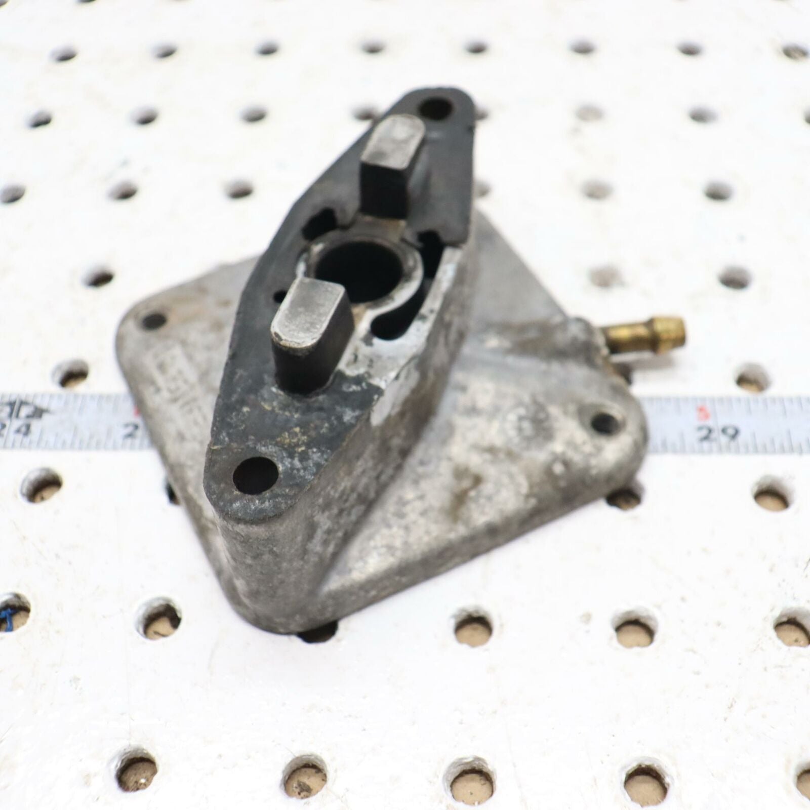 2007 POLARIS IQ 600 ASM BASE EXH VALVE 1203166 1204445