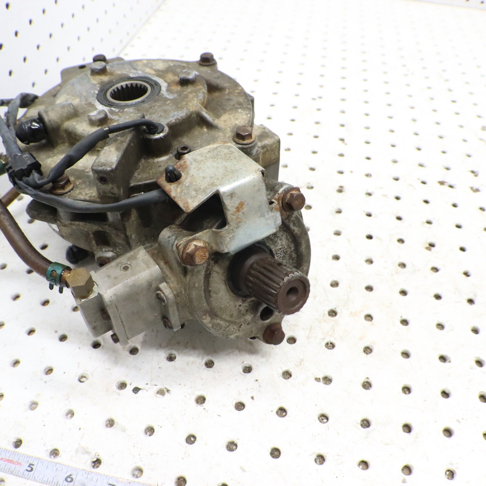 2009 Polaris Sportsman 800 Front Gearcase Differential 1332568 1332909