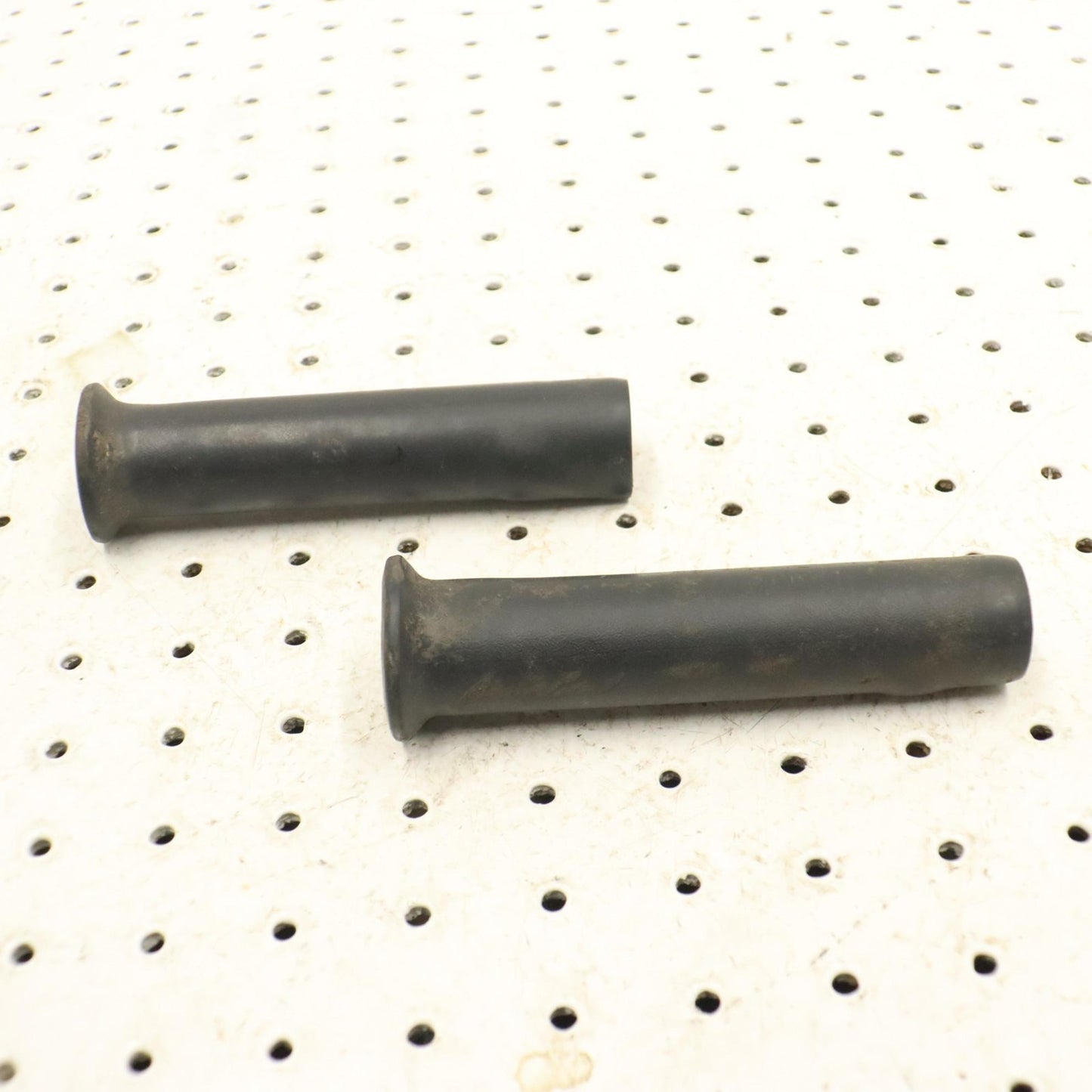 1995 Polaris Xcr 600 Handlebar Grips 5410272-067; 5432634