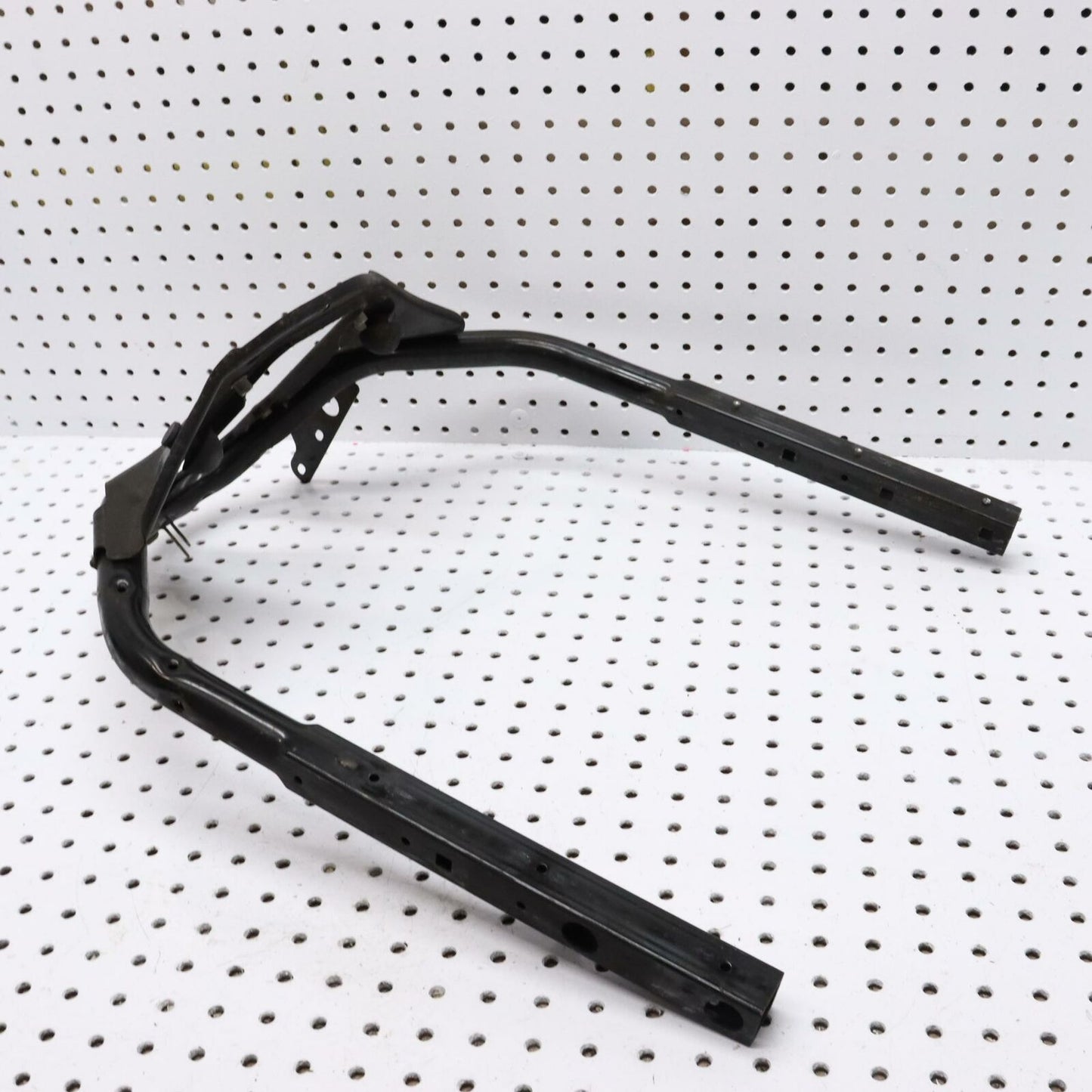 2006 POLARIS CLASSIC 700 UPPER FRAME SUPPORT BRACKET STEERING GATE 1015022-067