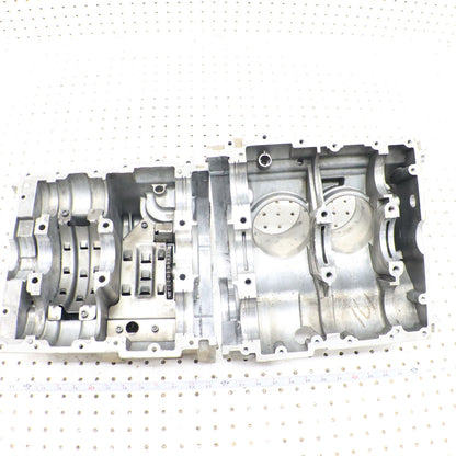 2009 Polaris Sportsman Xp 850 Crankcase Engine Case 2204054; 2204957; 5632167
