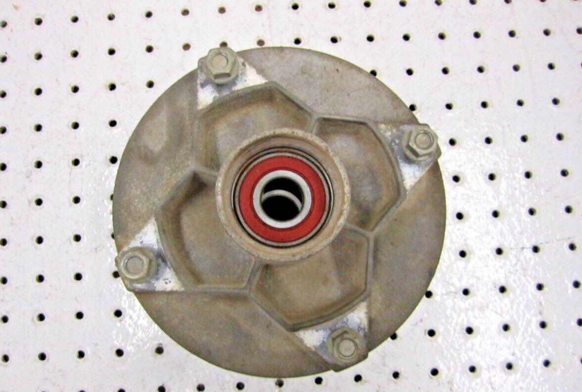 2000 POLARIS MAGNUM 325 2X4 FRONT WHEEL HUB 5130940 1520453