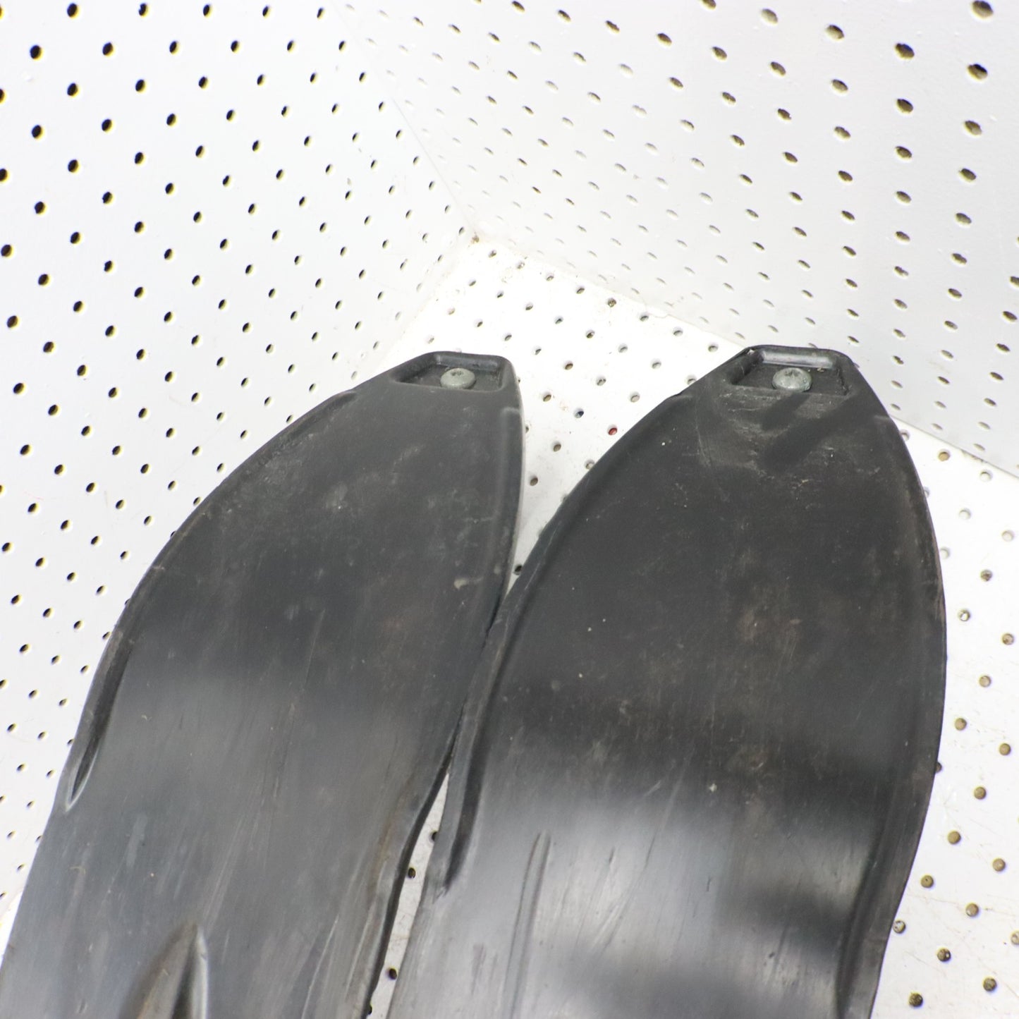 2016 Polaris Rush 800 Skis 1823916-070; 1825027-070 