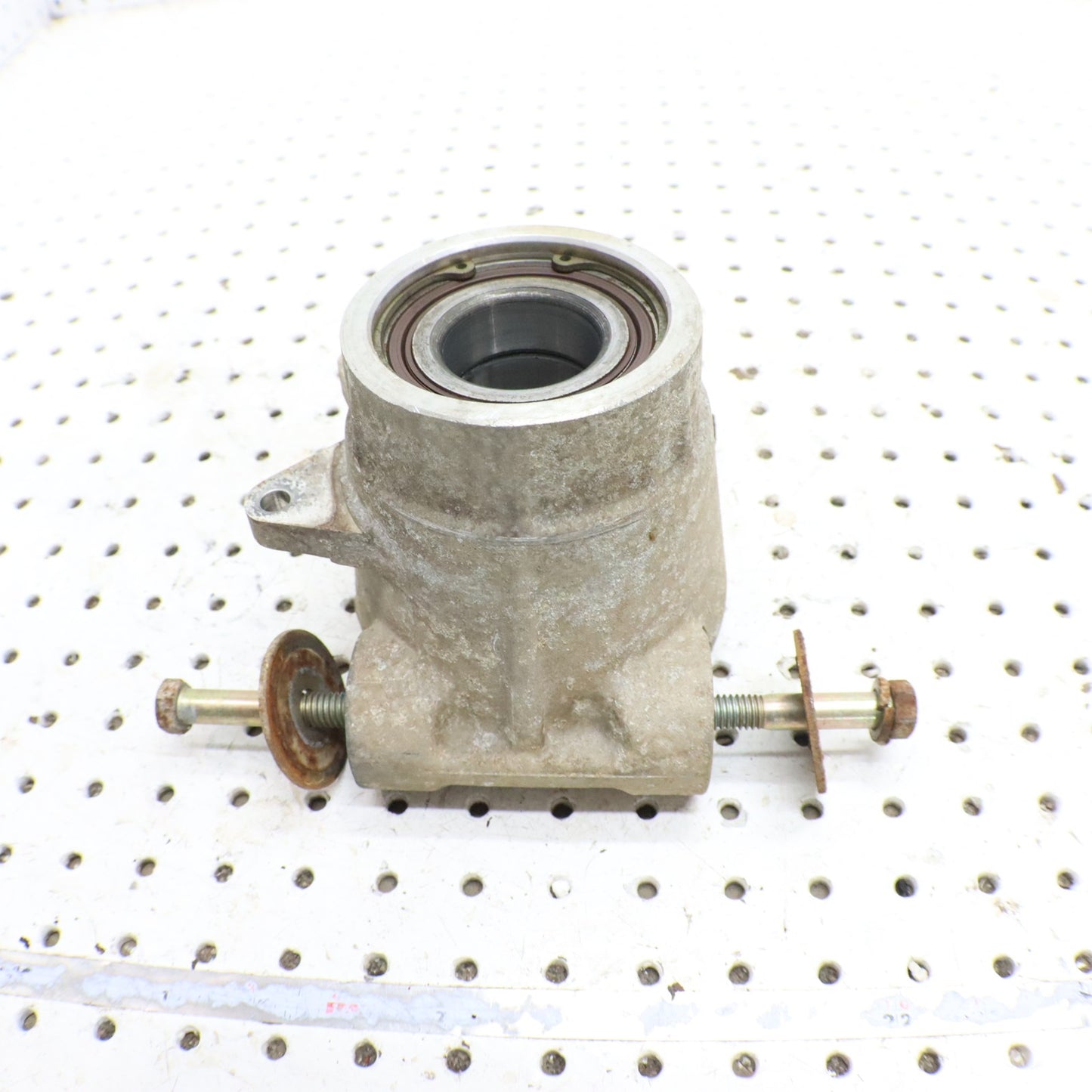 2003 Polaris Sportsman 600 RIGHT Bearing Carrier Knuckle Rear 5133663 5134206