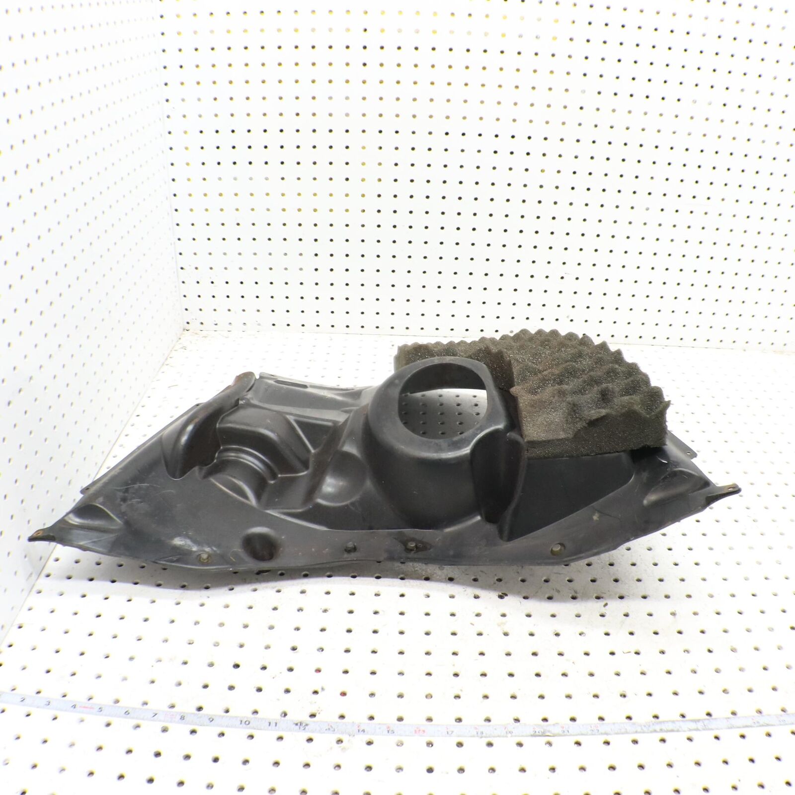 2006 POLARIS FUSION 600 HEAD LIGHT ACCESS COVER HOOD PLENUM 2633251