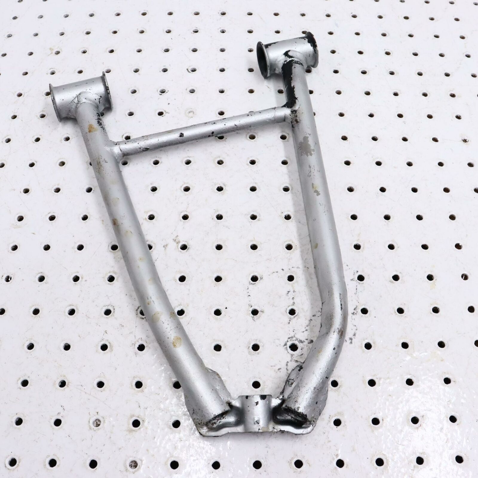 2007 POLARIS IQ 600 FRONT UPPER LEFT CONTROL A ARM 2203019-067