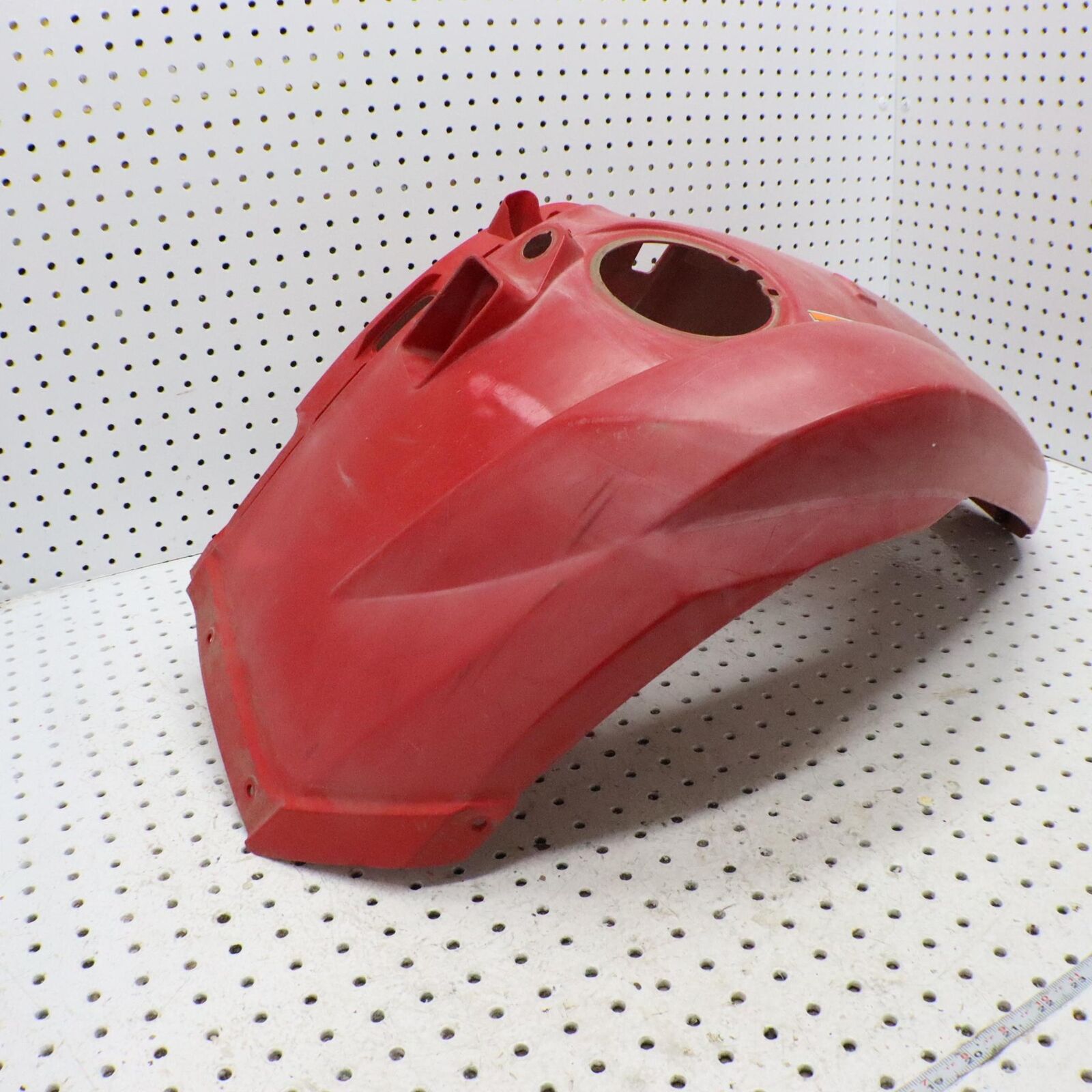2013 YAMAHA GRIZZLY 700 FRONT FENDER RIGHT 1HP-F1556  RED