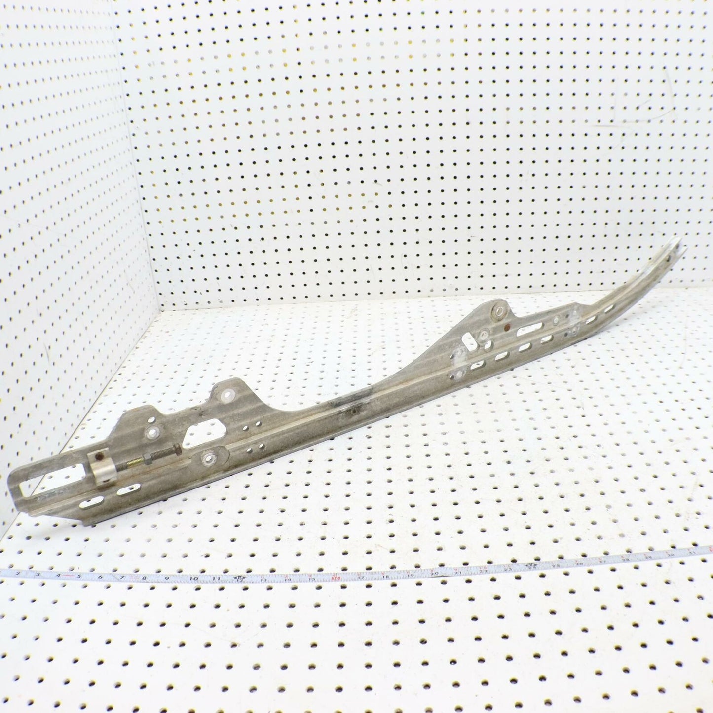 2007 POLARIS IQ 600 RIGHT SLIDING SKID FRAME SUSPENSION RAIL 1542131
