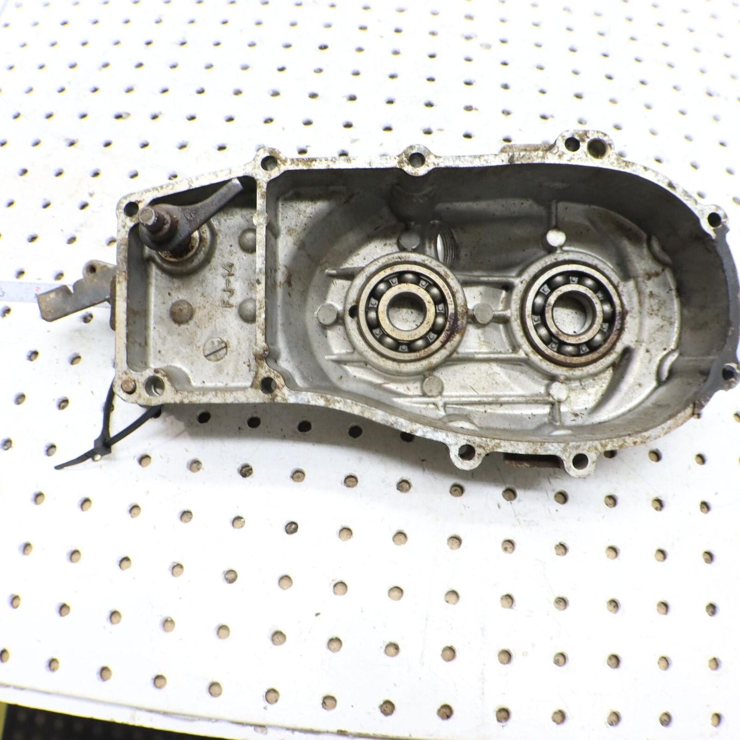 2000 POLARIS XPEDITION 425 RIGHT SIDE ENGINE COVER REDUCTION COVER  3086256