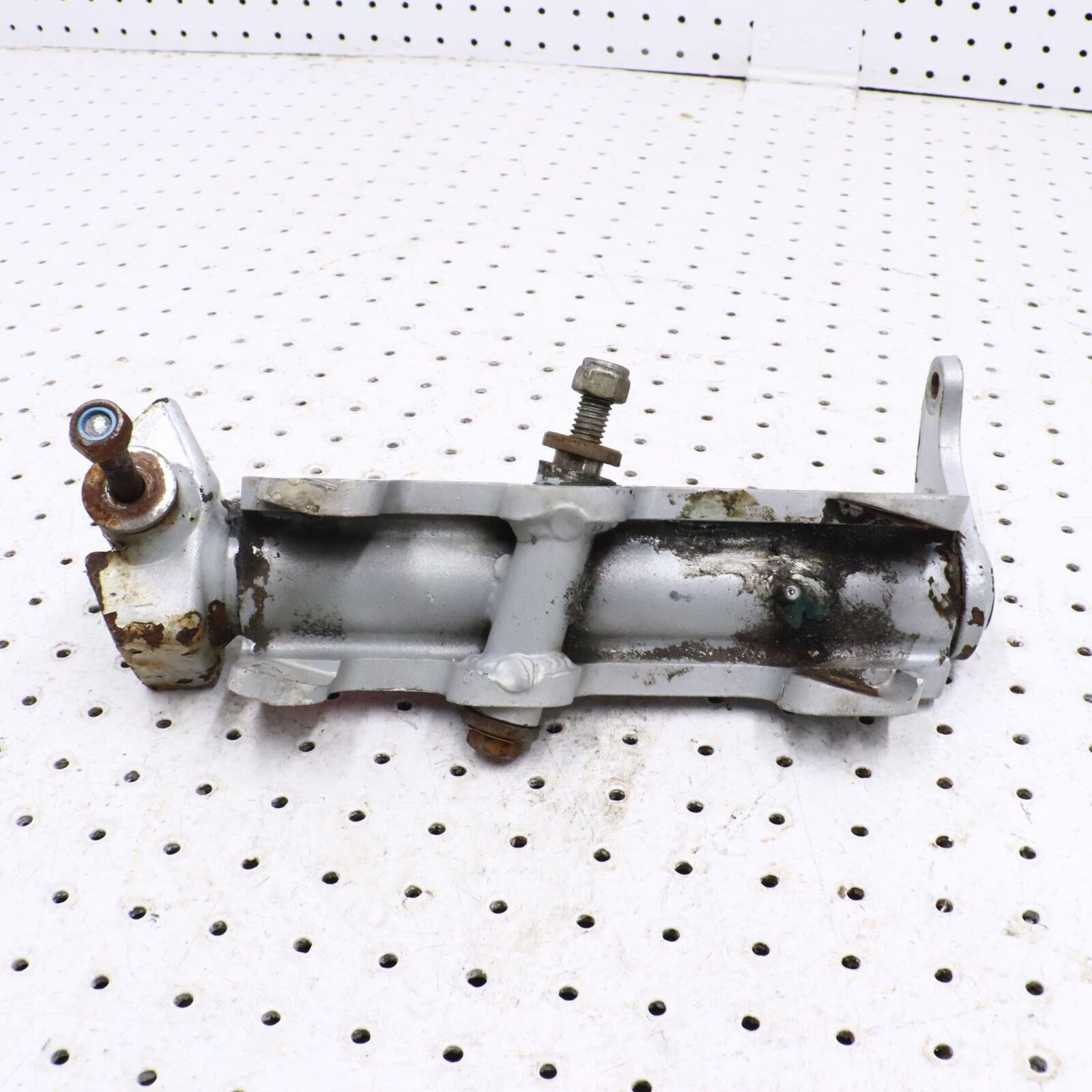 2002 ARCTIC CAT ZR 600 LEFT FRONT STEERING ARM SPINDLE KNUCKLE 0703-661