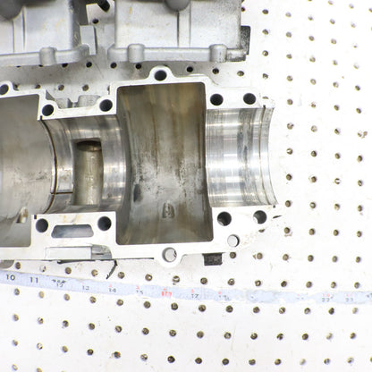 2007 Polaris Iq 600 Crankcase Engine Case Motor Case Crank Case 2203037; 1202738