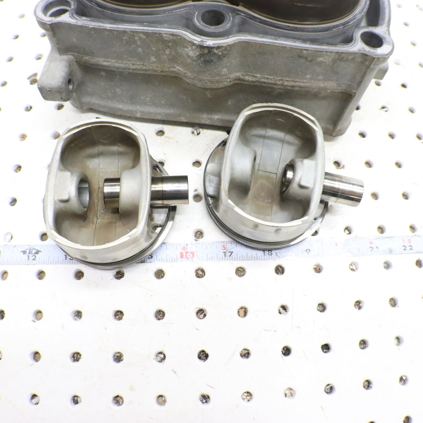 2008 Polaris Sportsman 800 Cylinder & PISTONS 2202696; 2203911