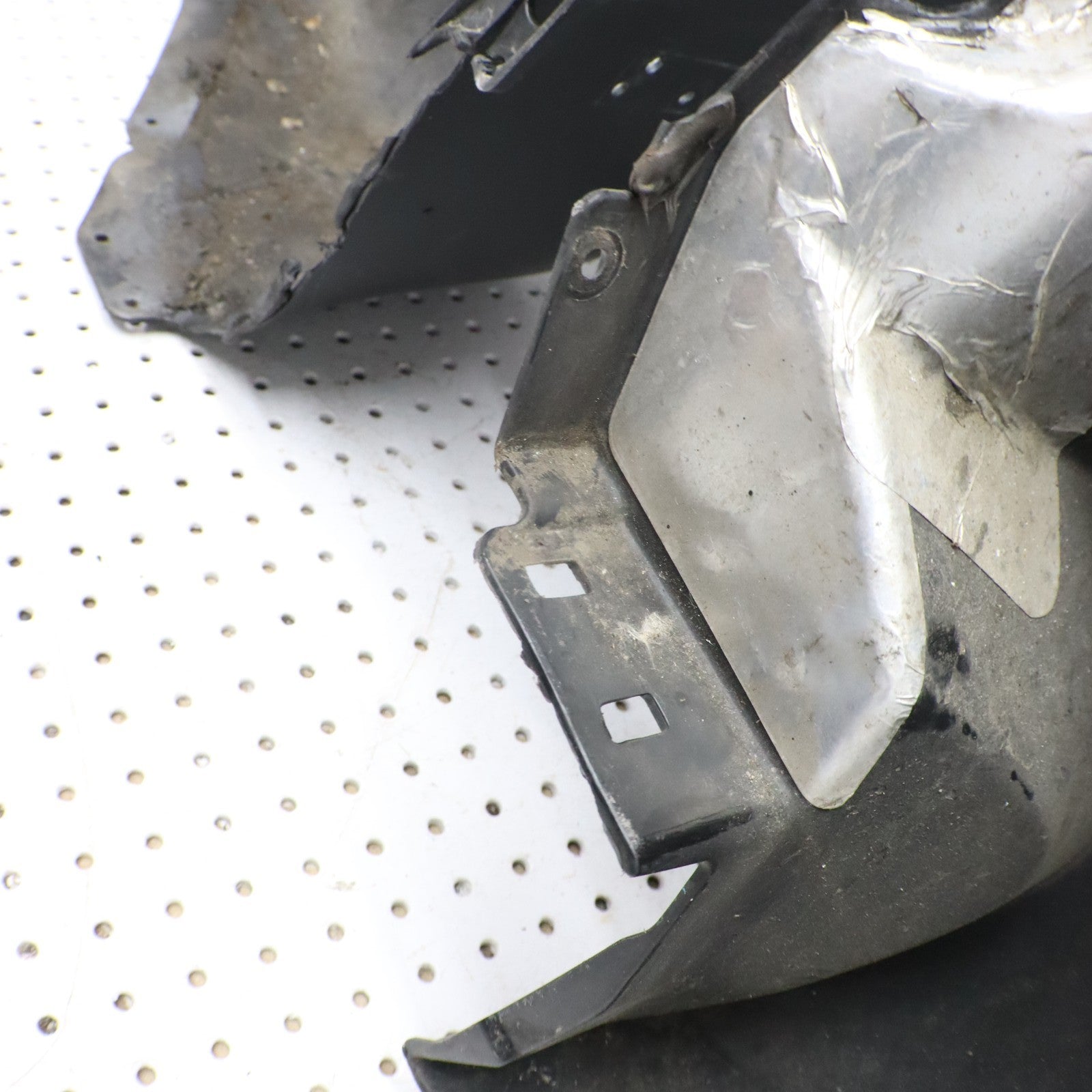 2007 Polaris Iq 600 Bellypan Left Fender 2633256-070