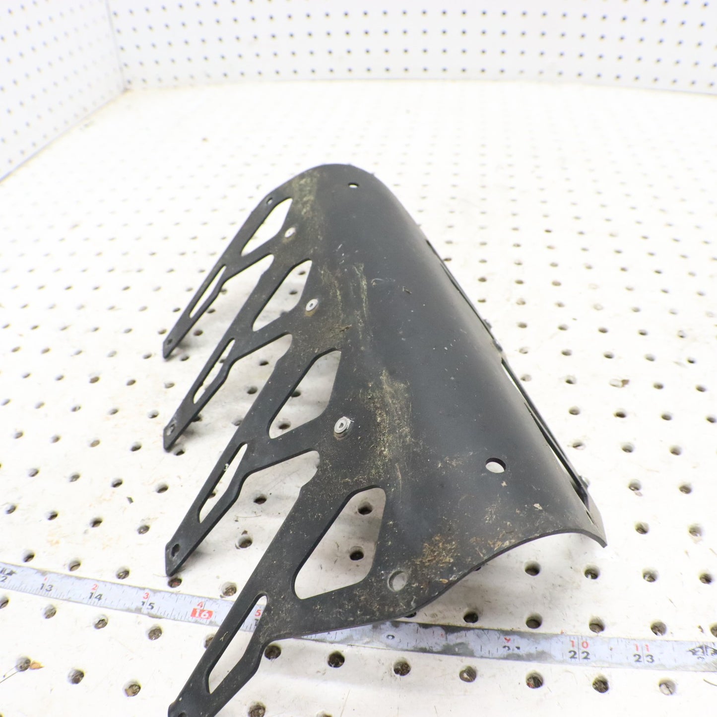 2016 Polaris Rush 800 Tunnel RUNNING BOARD SUPPORT GRIPPER RH 