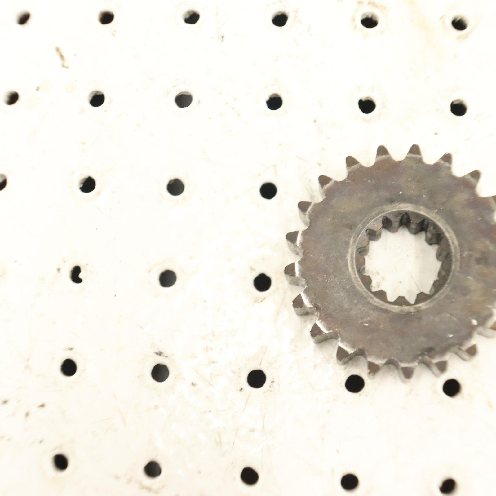 1995 Polaris Xcr 600 Chaincase Sprocket Gear Upper 3221035; 0107-408 21T 11W