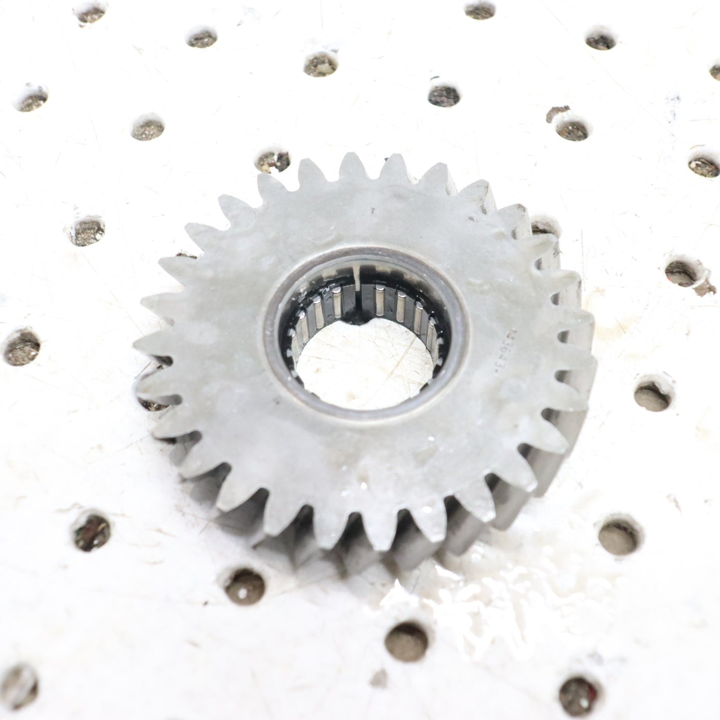 2004 Polaris Sportsman 500 Transmission Gearcase Gear 28T 3234068