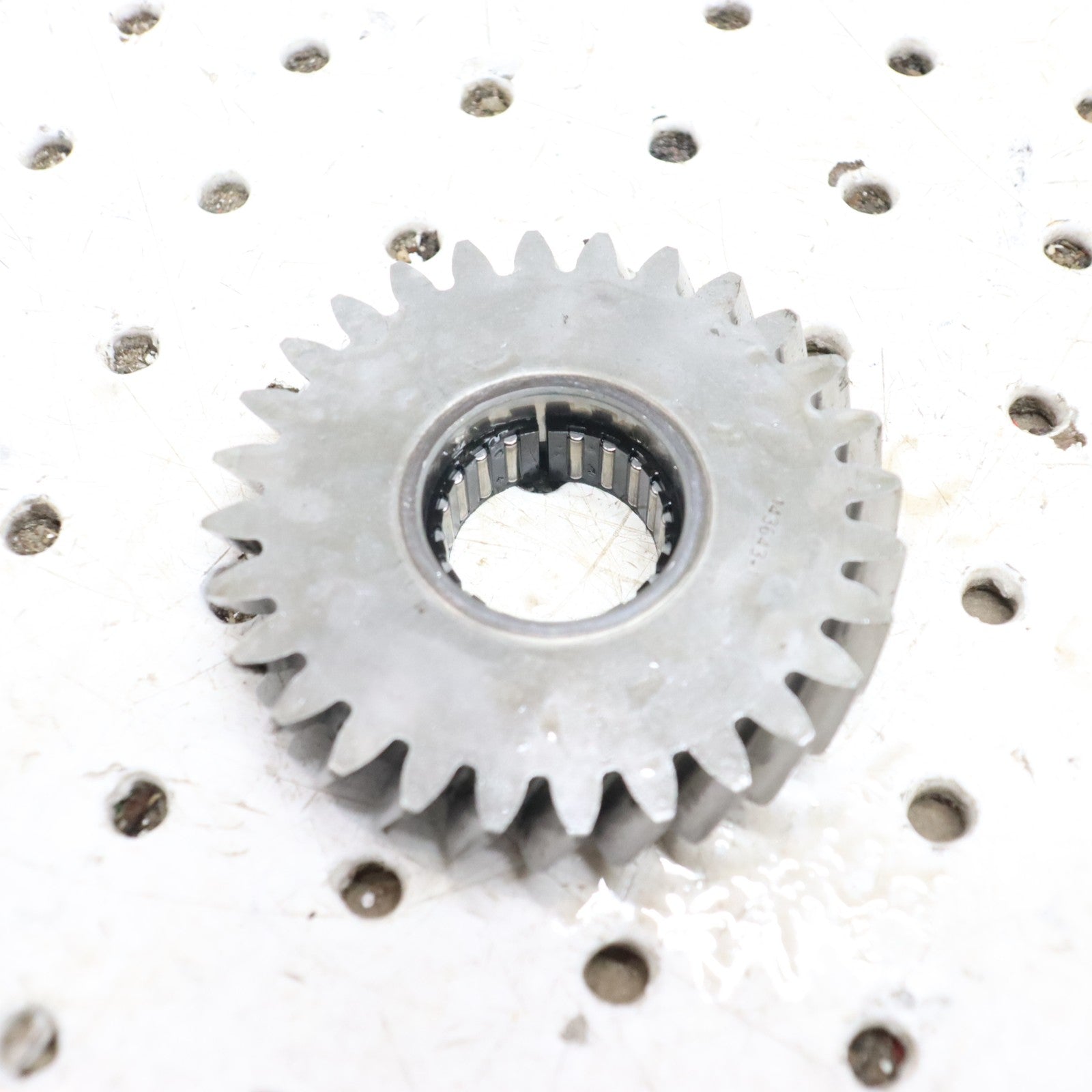 2004 Polaris Sportsman 500 Transmission Gearcase Gear 28T 3234068