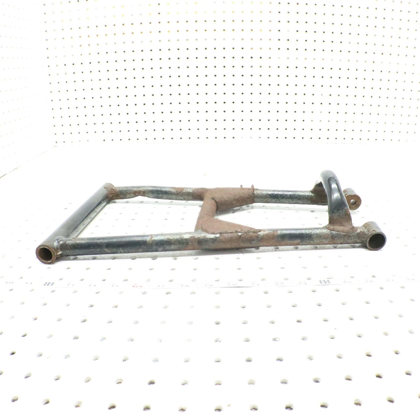 2002 ARCTIC CAT ZR 500 LEFT FRONT LOWER SUSPENSION CONTROL A ARM 0703-847 DENTED