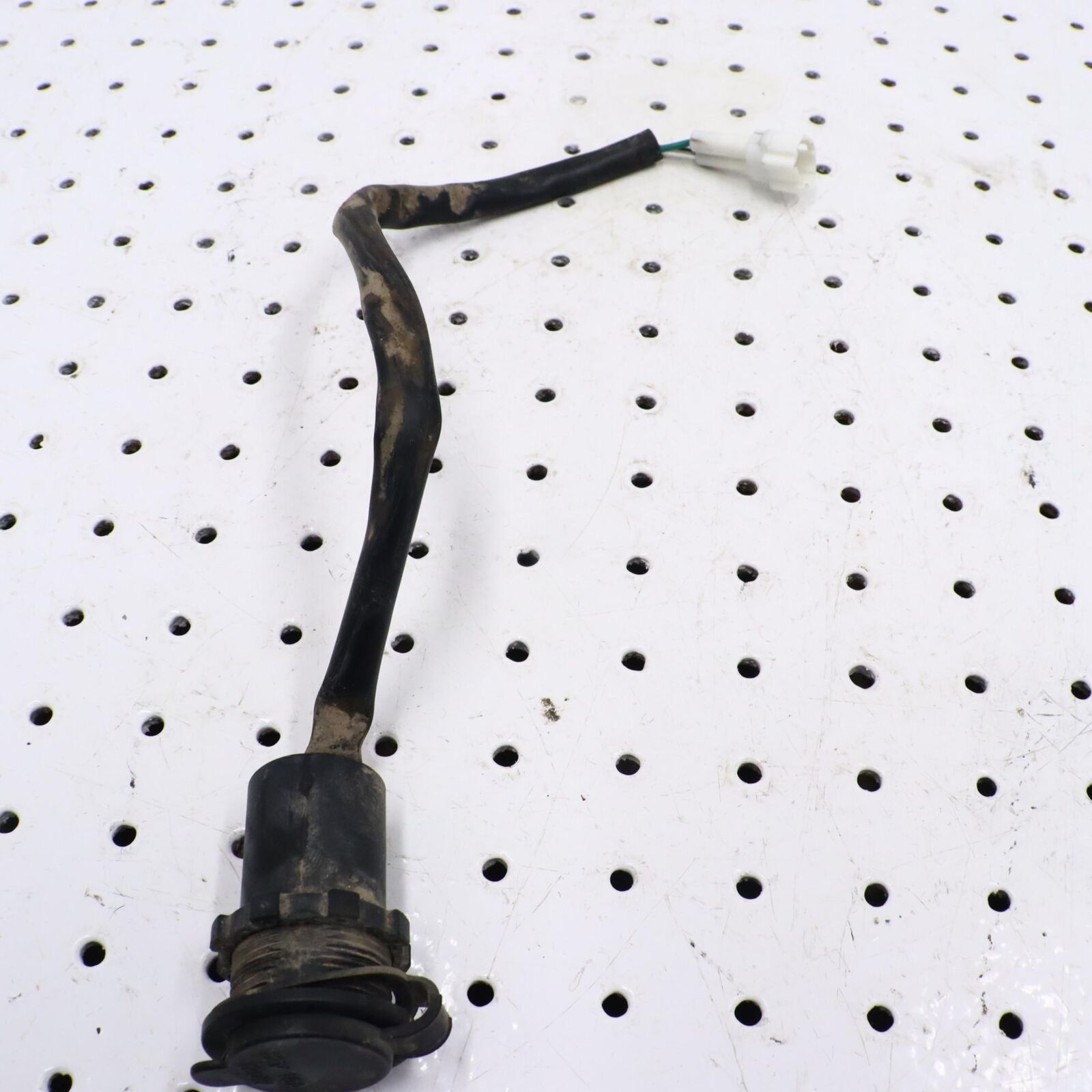 2013 YAMAHA GRIZZLY 700 ACCESSORY SOCKET PLUG OUTLET 1HP-H254B-10-00 