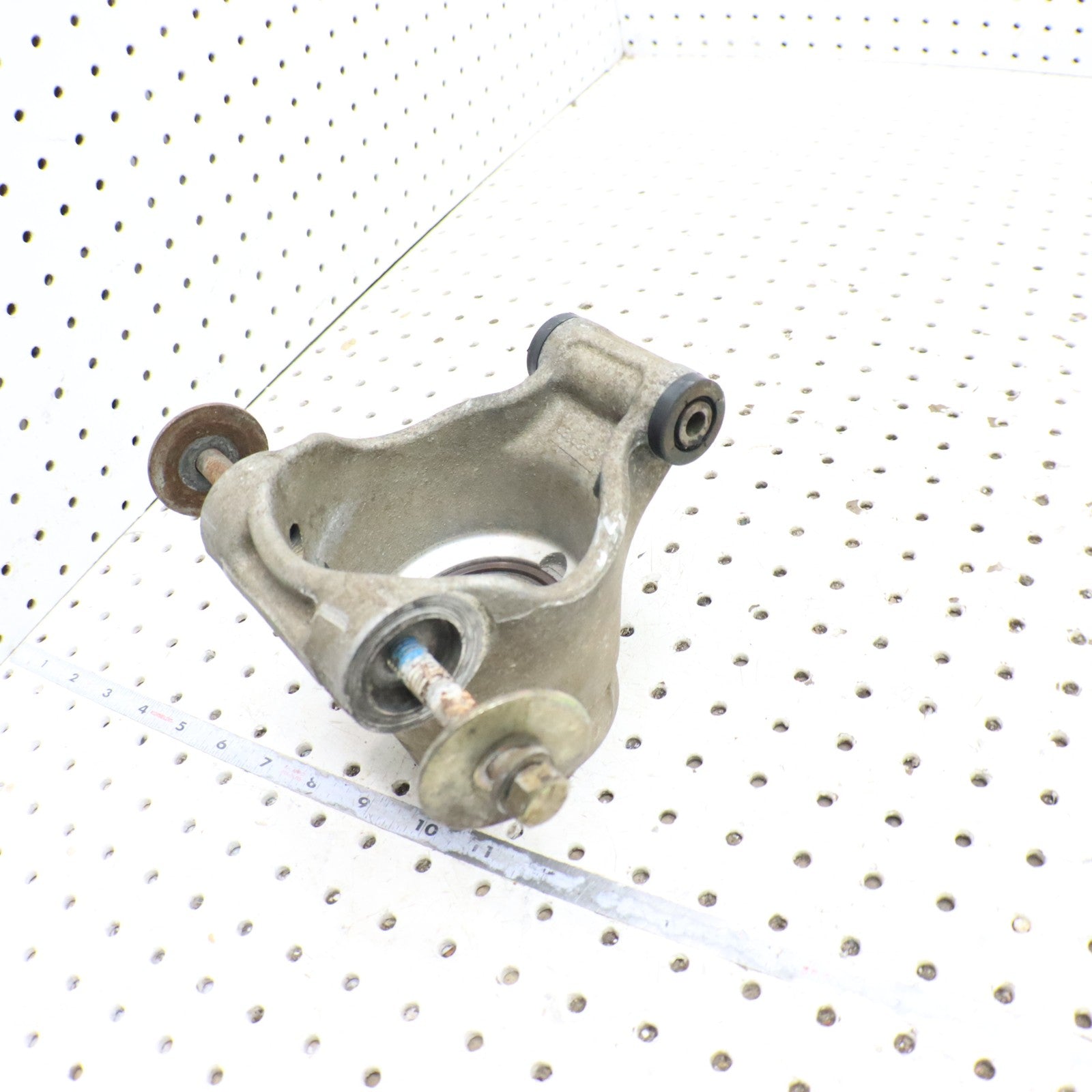 2004 Polaris Sportsman 500 Bearing Carrier Knuckle Rear LEFT 5133663 