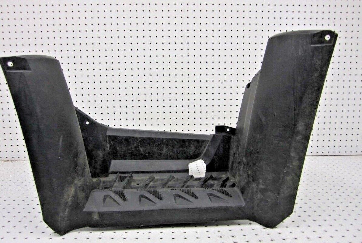 2009 POLARIS SPORTSMAN 850 XP EPS FOOTWELL-RH BLK 5435822-070, 5439077-070