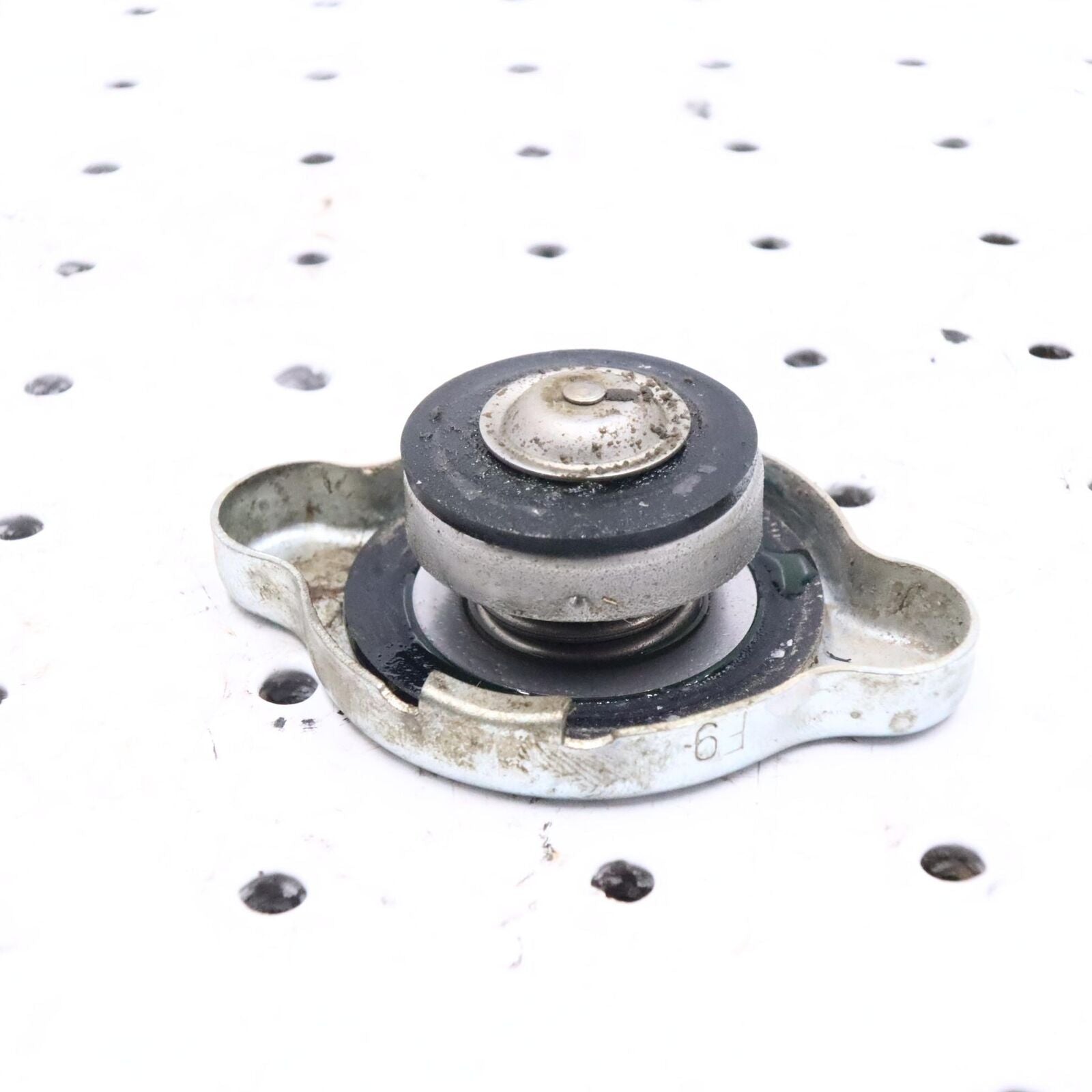 2013 YAMAHA GRIZZLY 700 RADIATOR CAP 1HP-E2462-00-00 