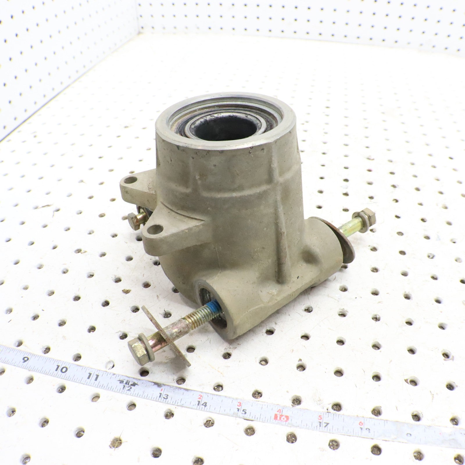 2009 Polaris Sportsman 800 Bearing Carrier Knuckle Rear 5135563 LEFT REAR 