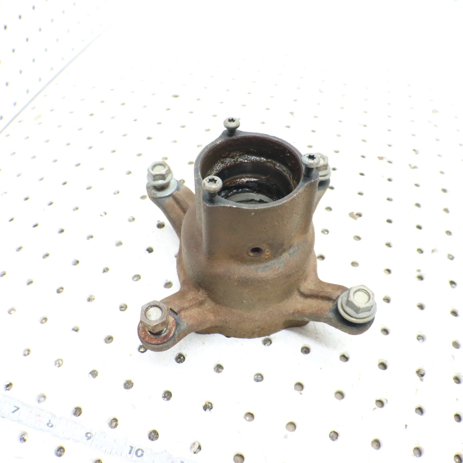 1995 Polaris Xplorer 400 Wheel Hub FRONT 1520243; 2202595  