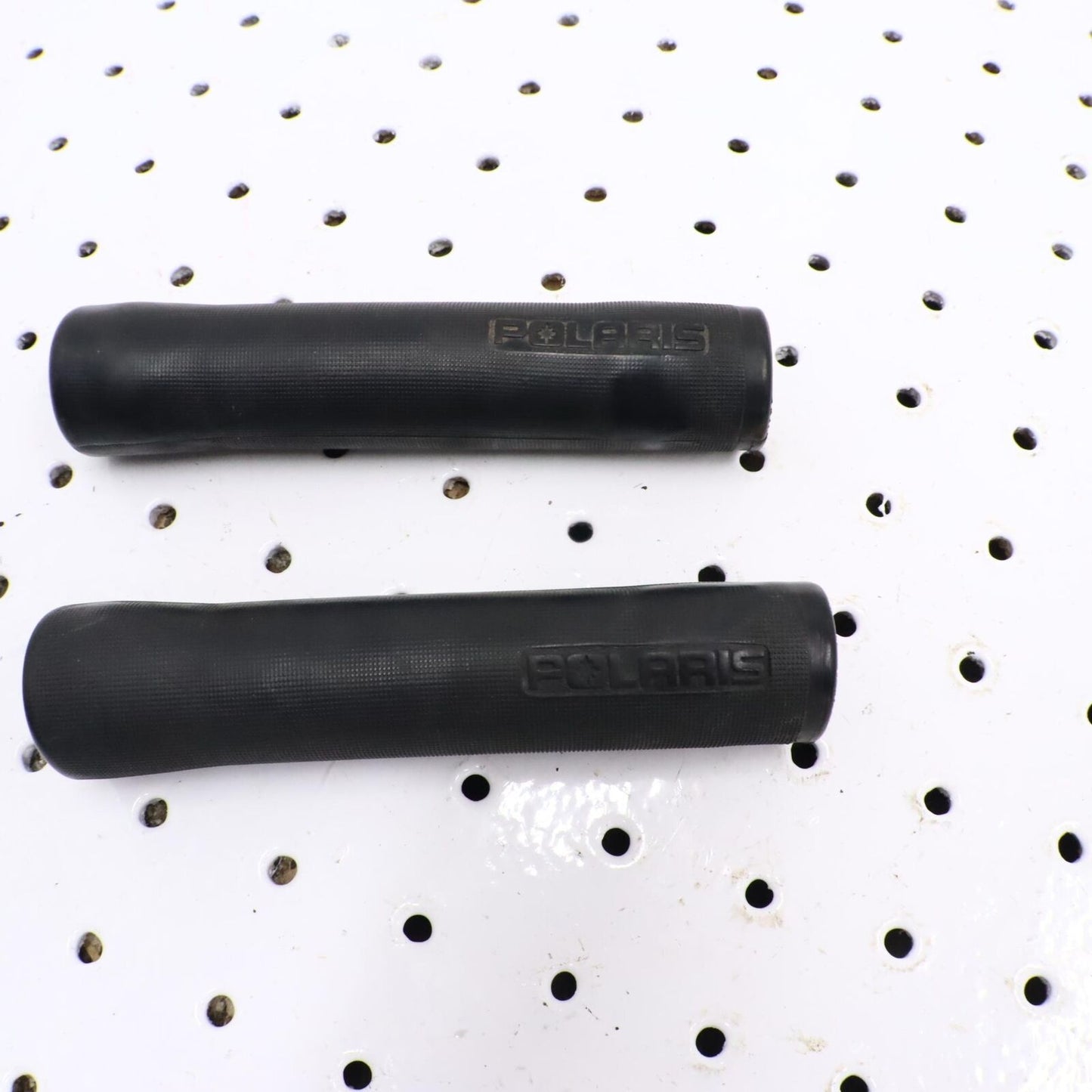 2006 POLARIS FUSION 700 HANDLEBAR GRIPS 5434715-070; 5452127-070
