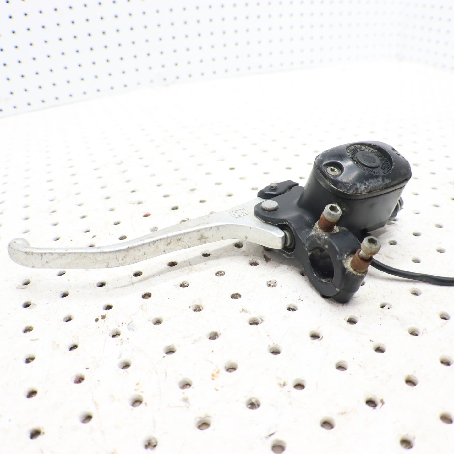 2009 Polaris Sportsman Xp 850 Hand Brake Master Cylinder 2203051 2010440