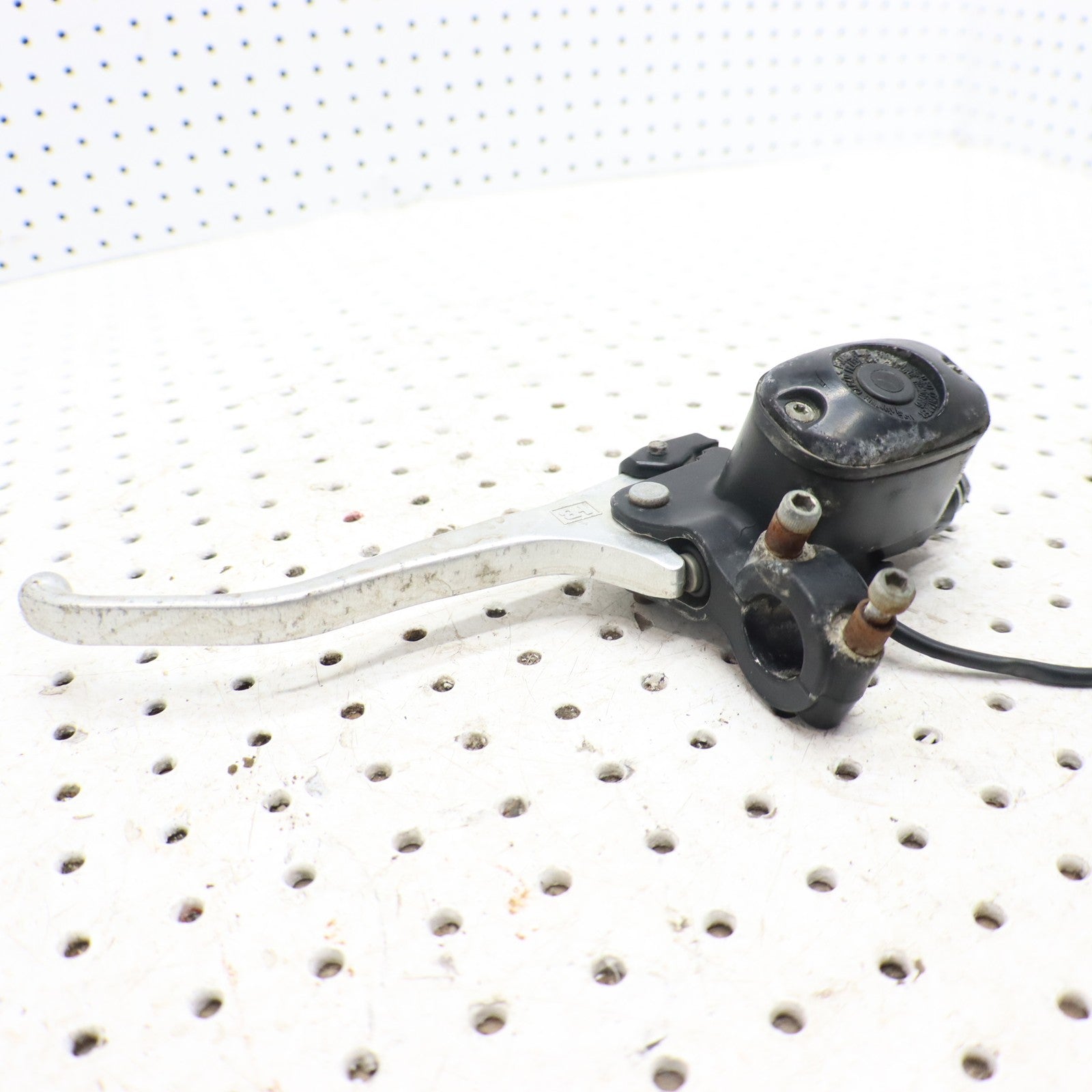 2009 Polaris Sportsman Xp 850 Hand Brake Master Cylinder 2203051 2010440