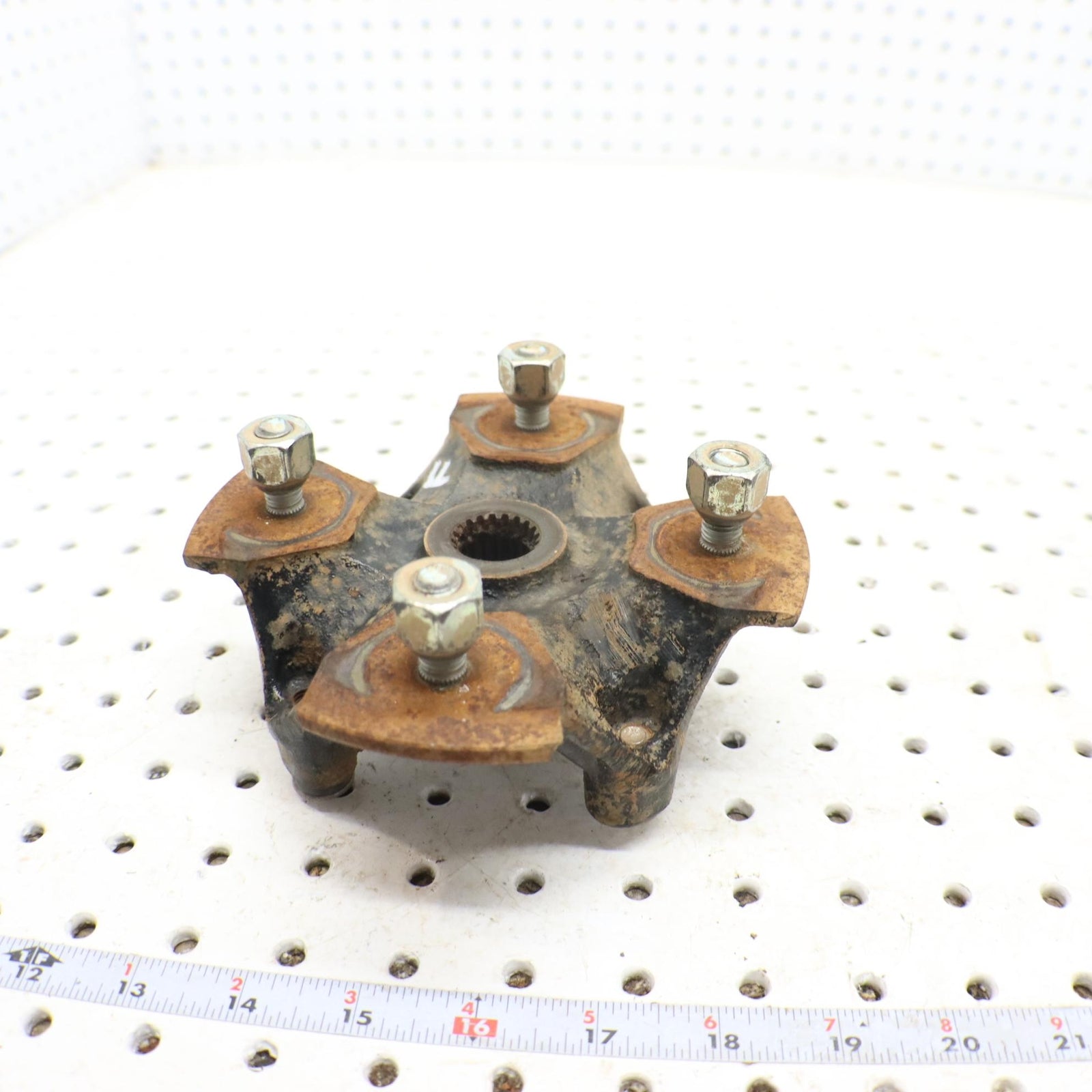 2016 SUZUKI KING QUAD 500 WHEEL HUB FRONT 54110-31G00; 54110-31G10