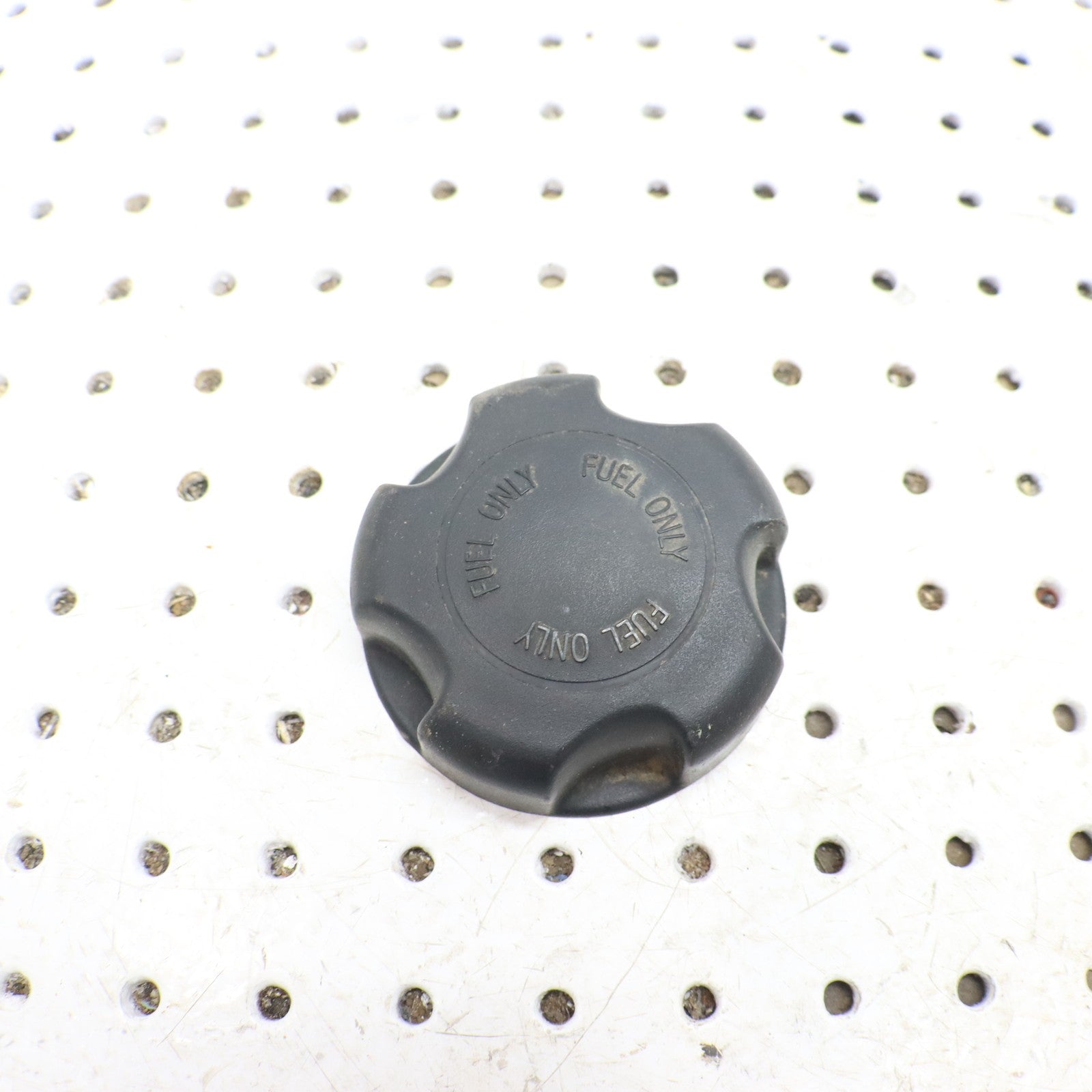 2009 Polaris Sportsman Xp 850 Gas Tank Cap Cover Lid 5433687; 5450389
