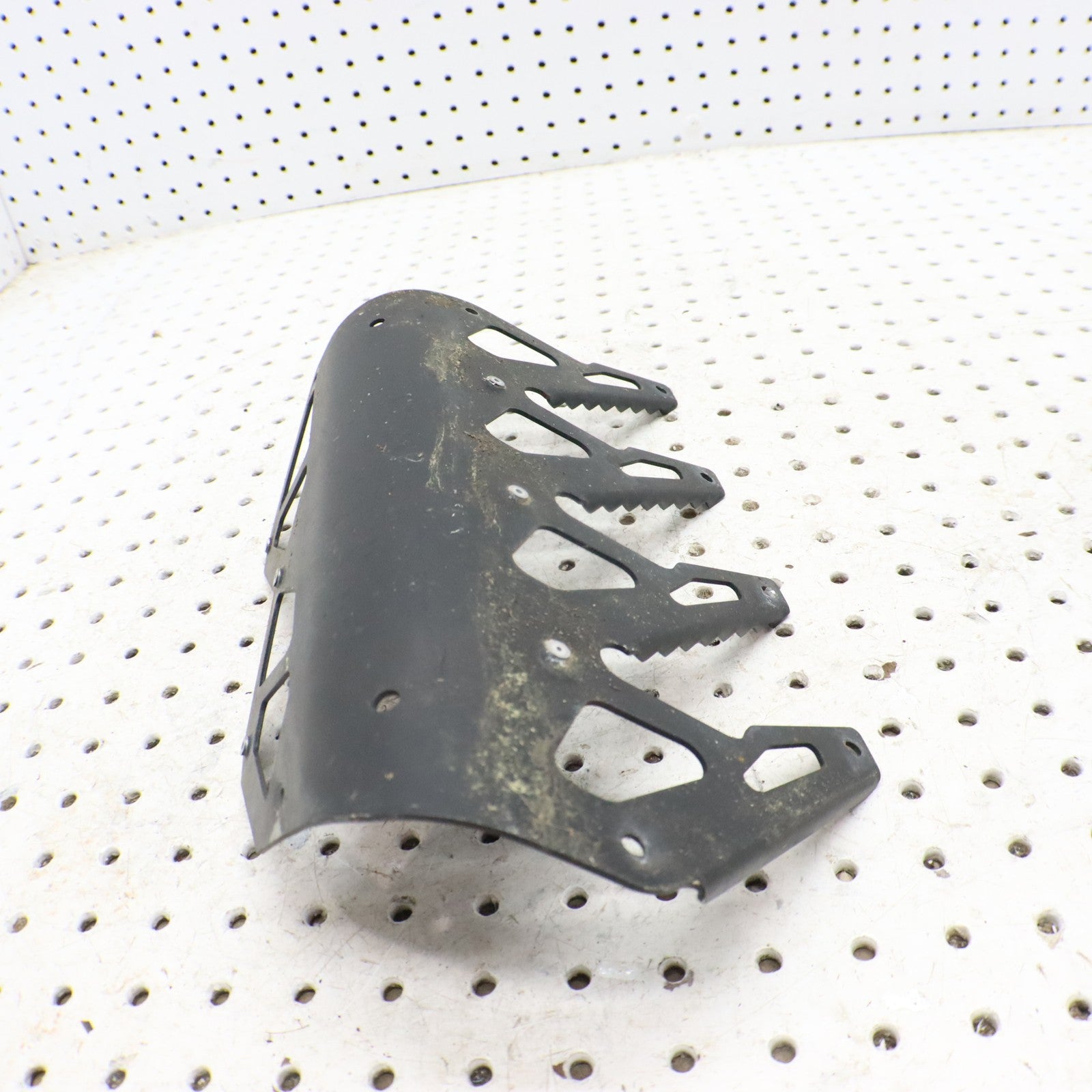 2016 Polaris Rush 800 Tunnel RUNNING BOARD SUPPORT GRIPPER RH 