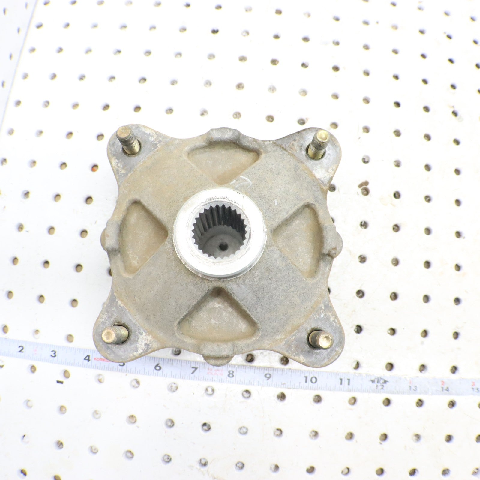 2015 Polaris Sportsman 570 Wheel Hub 5135113 5143629 REAR