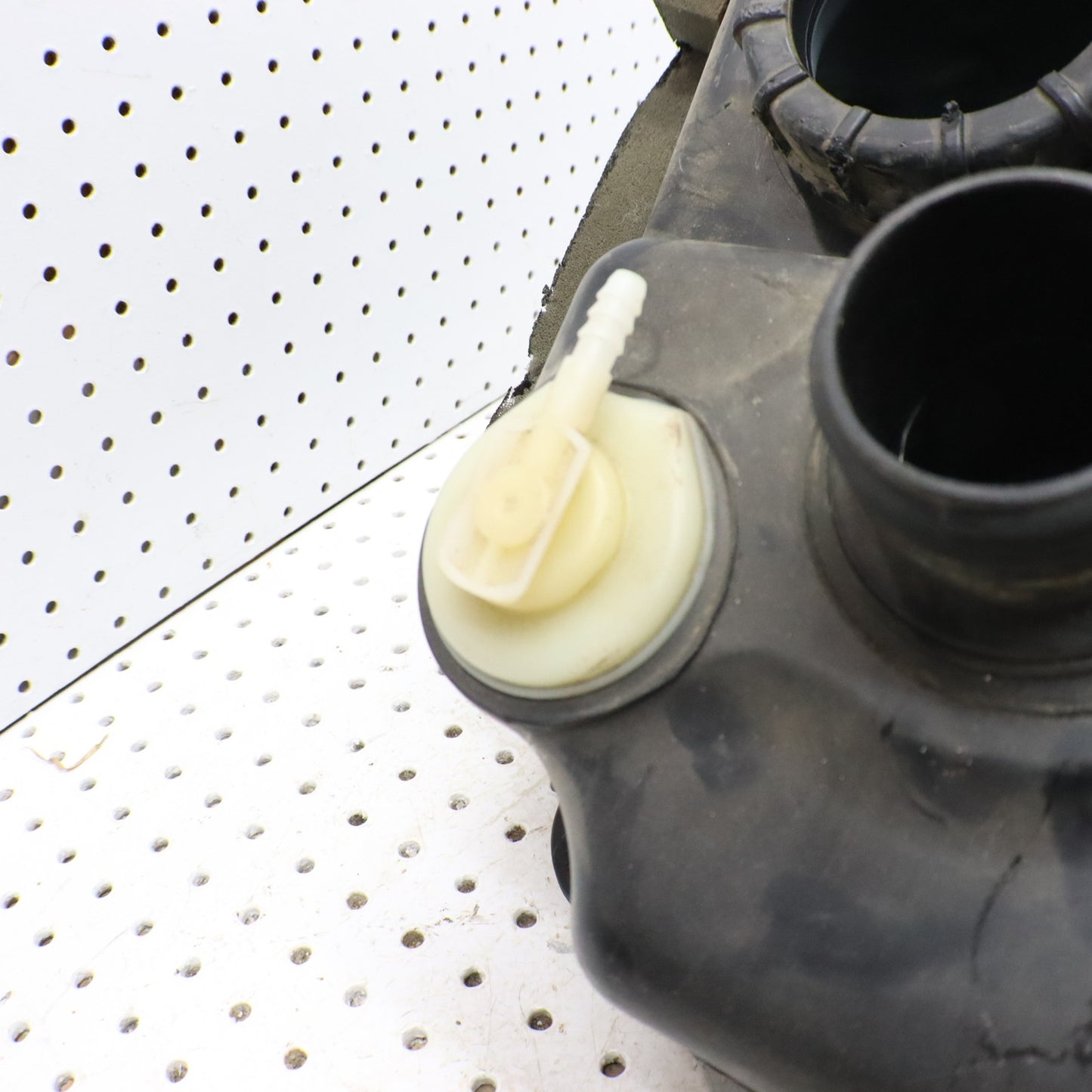 2015 Polaris Sportsman 570 Fuel Tank Gas Tank 2521333; 5450117